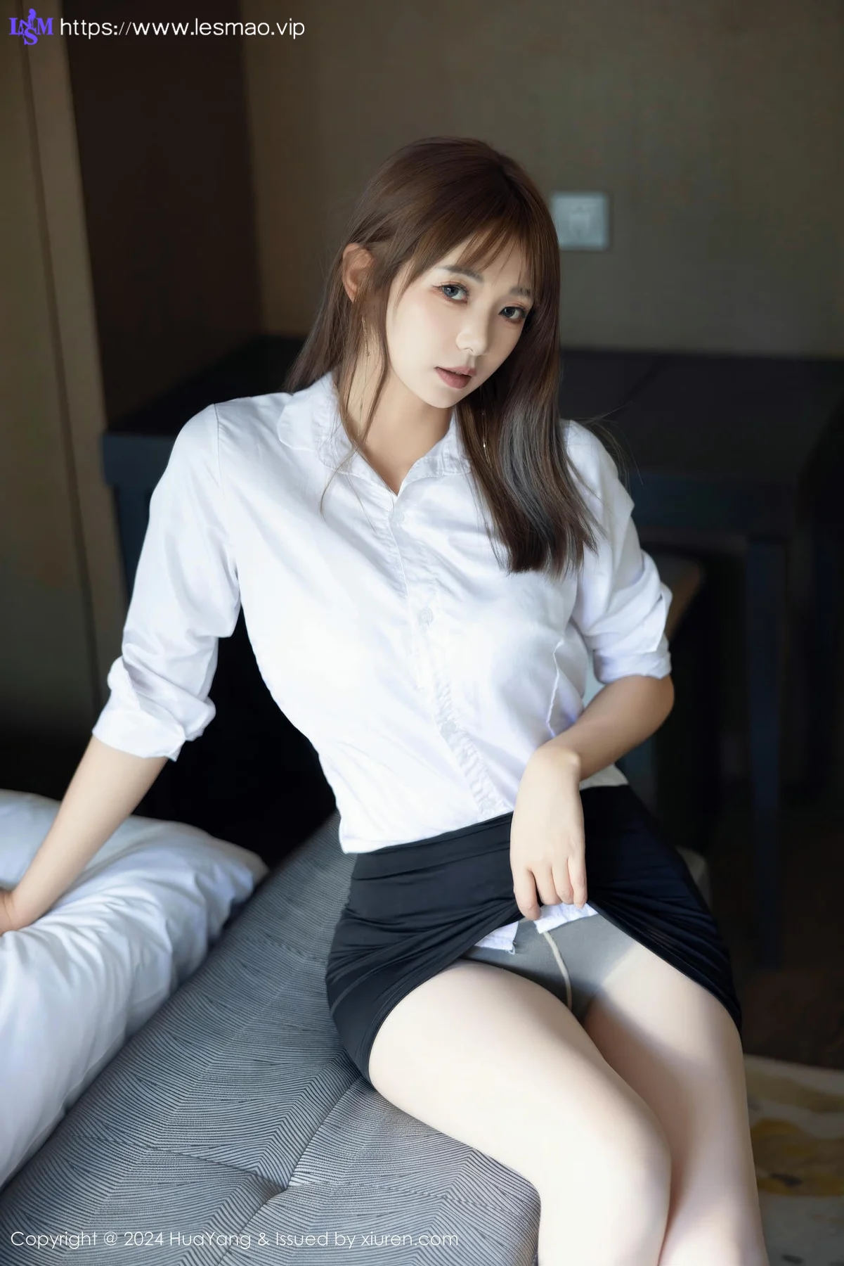 HuaYang 花漾show Vol.604 宋-KiKi 性感OL服饰性感写真 - 3