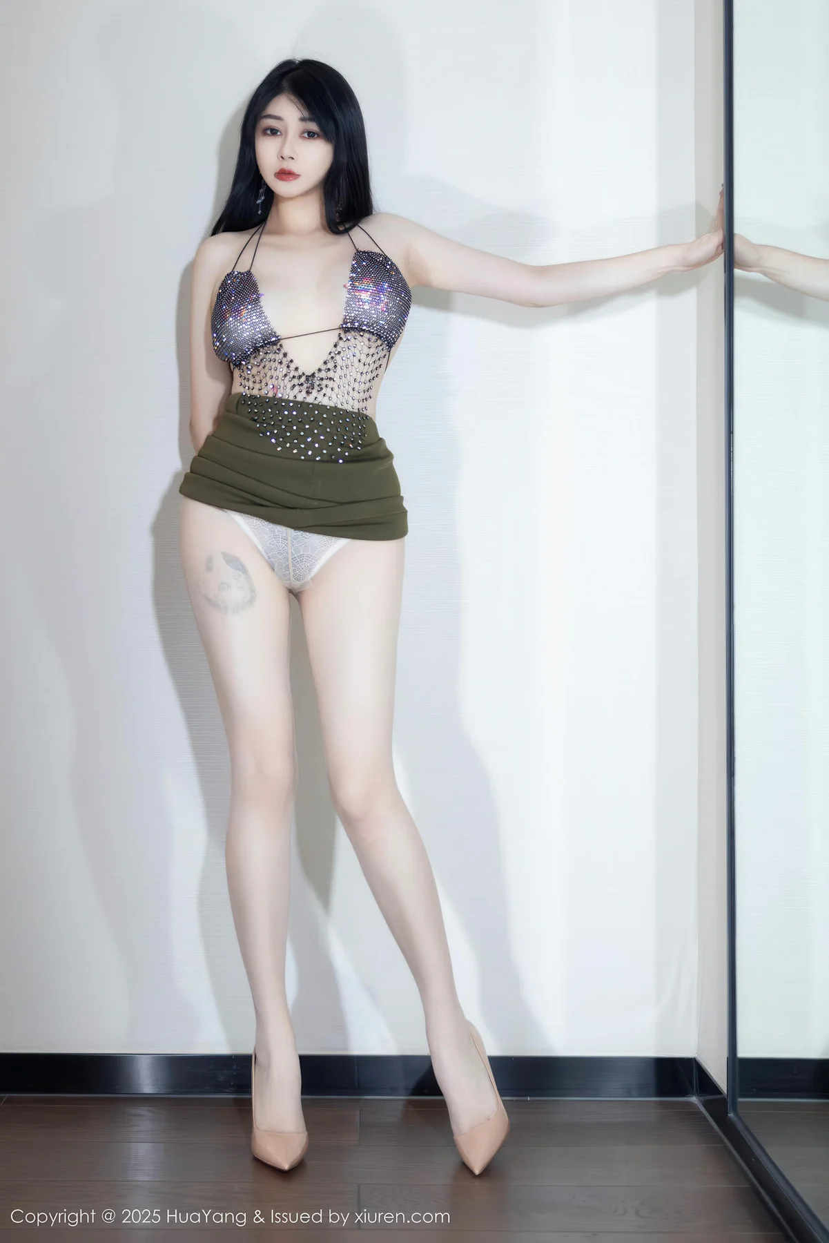 HuaYang 花漾show Vol.647 凯竹Quinn 性感白色T恤丝袜 - 3