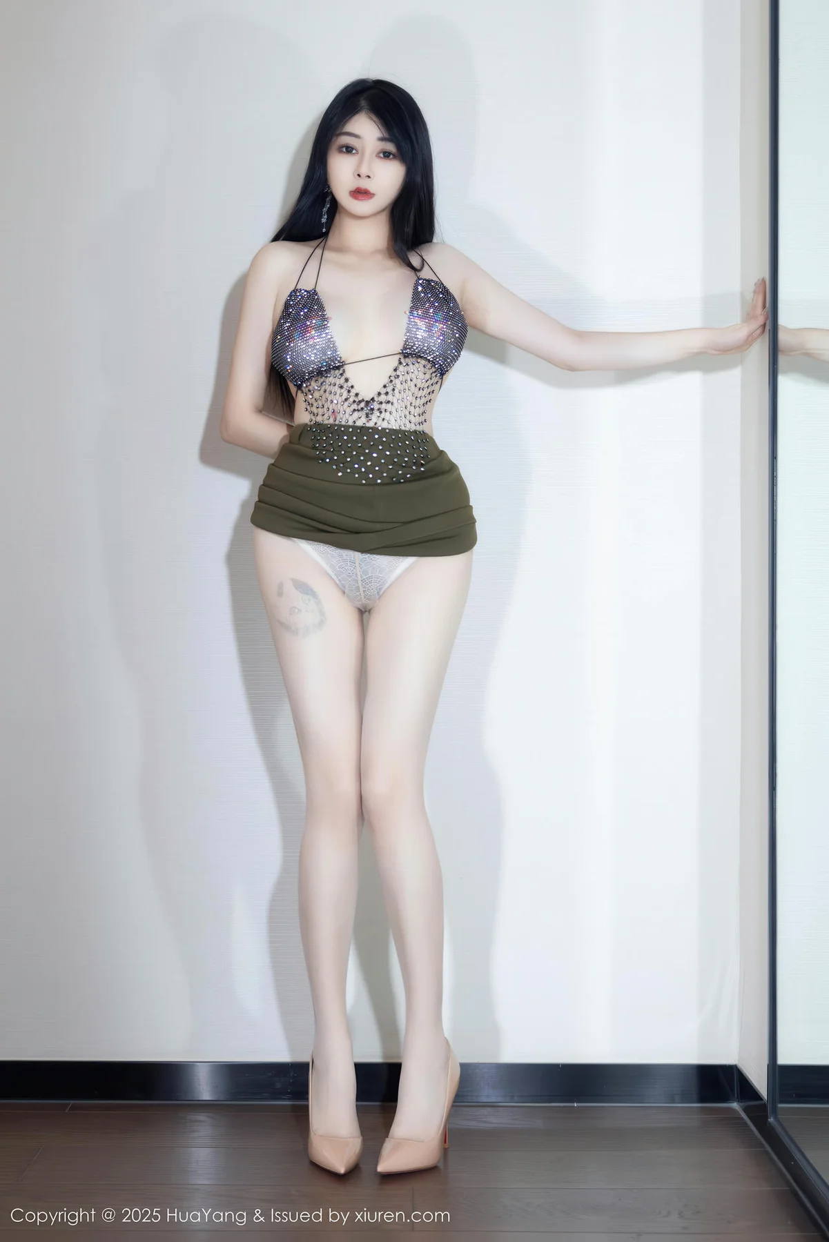 HuaYang 花漾show Vol.647 凯竹Quinn 性感白色T恤丝袜 - 4