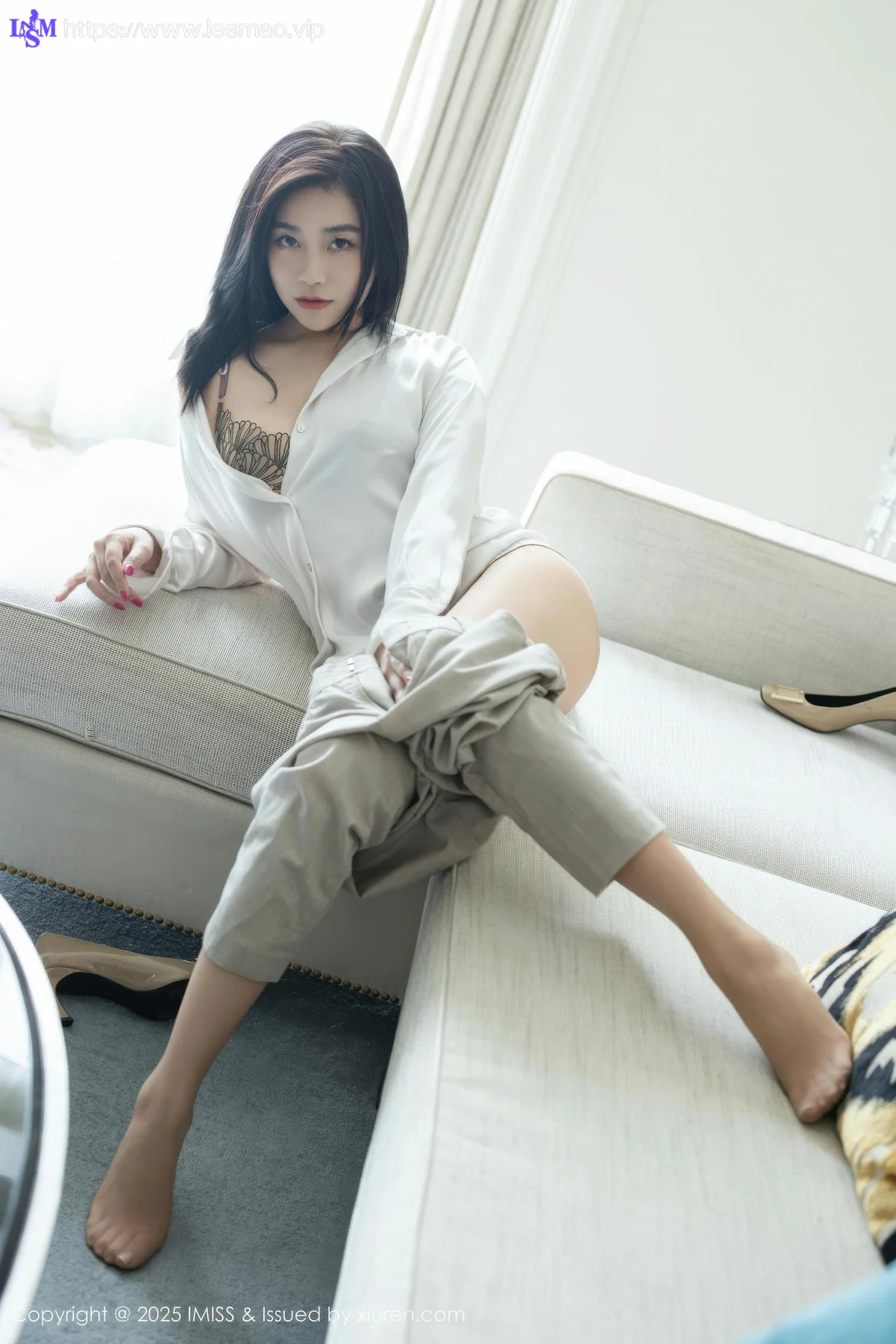 IMiss 爱蜜社 Vol.800 许诺Sabrina 白色OL服饰 - 1