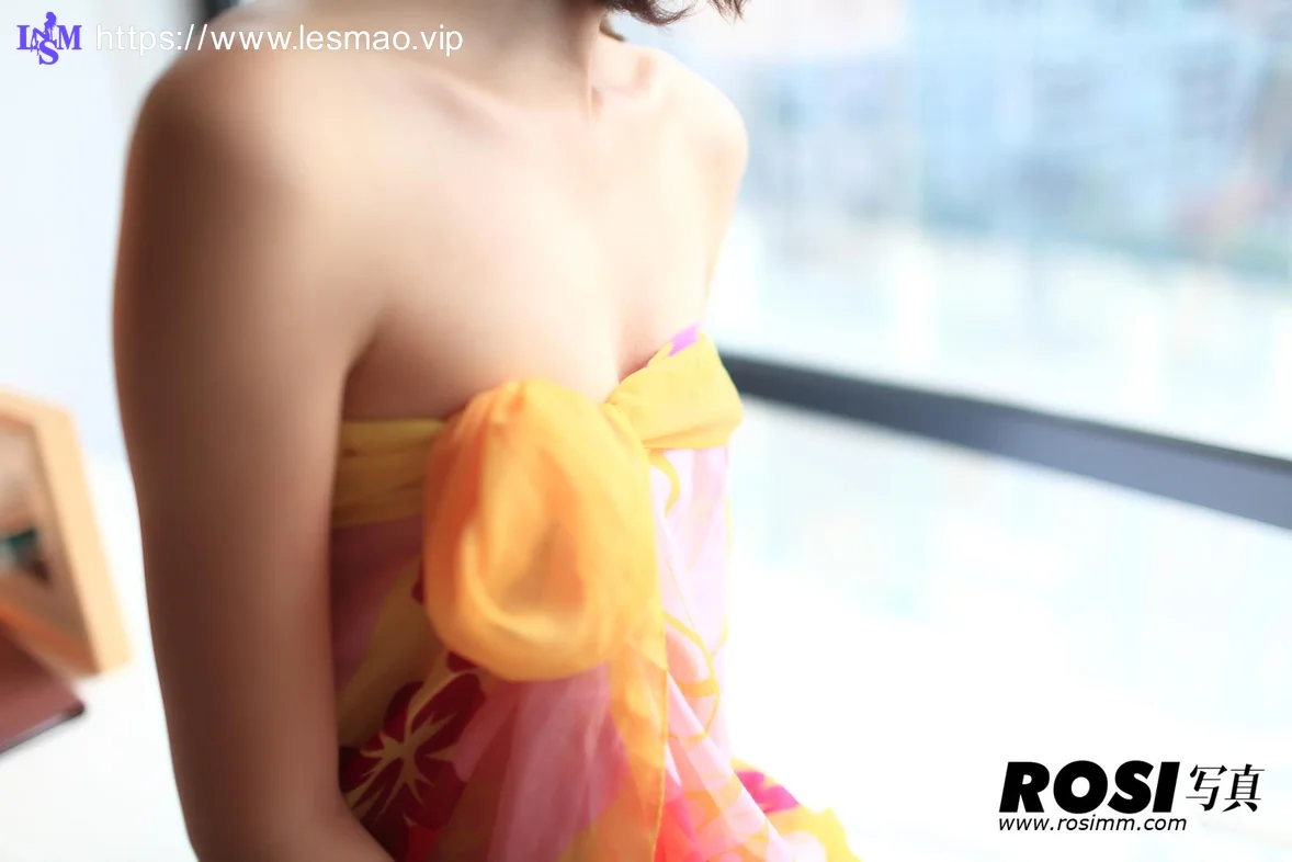 Rosi 写真 No.120 20P/18.04M - 2