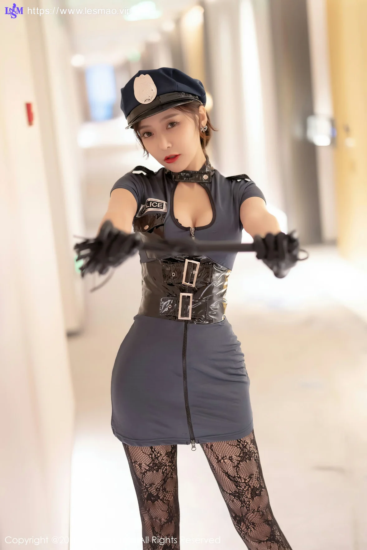 XIAOYU  语画界 Vol.655 制服警花 王馨瑶yanni 性感写真11 - 8