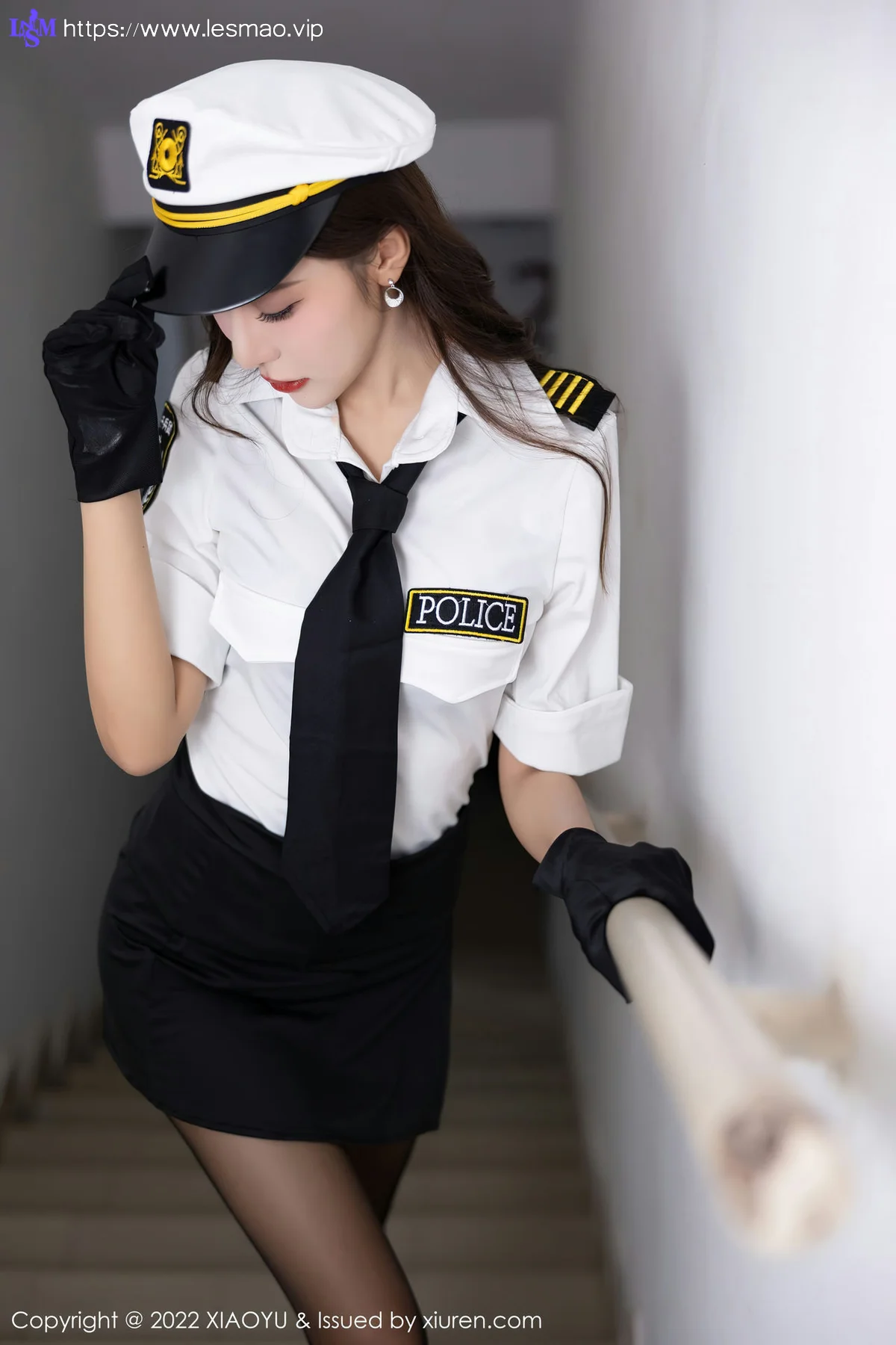 XIAOYU  语画界 Vol.867  王馨瑶yanni 韩国女警官制服性感写真1 - 1