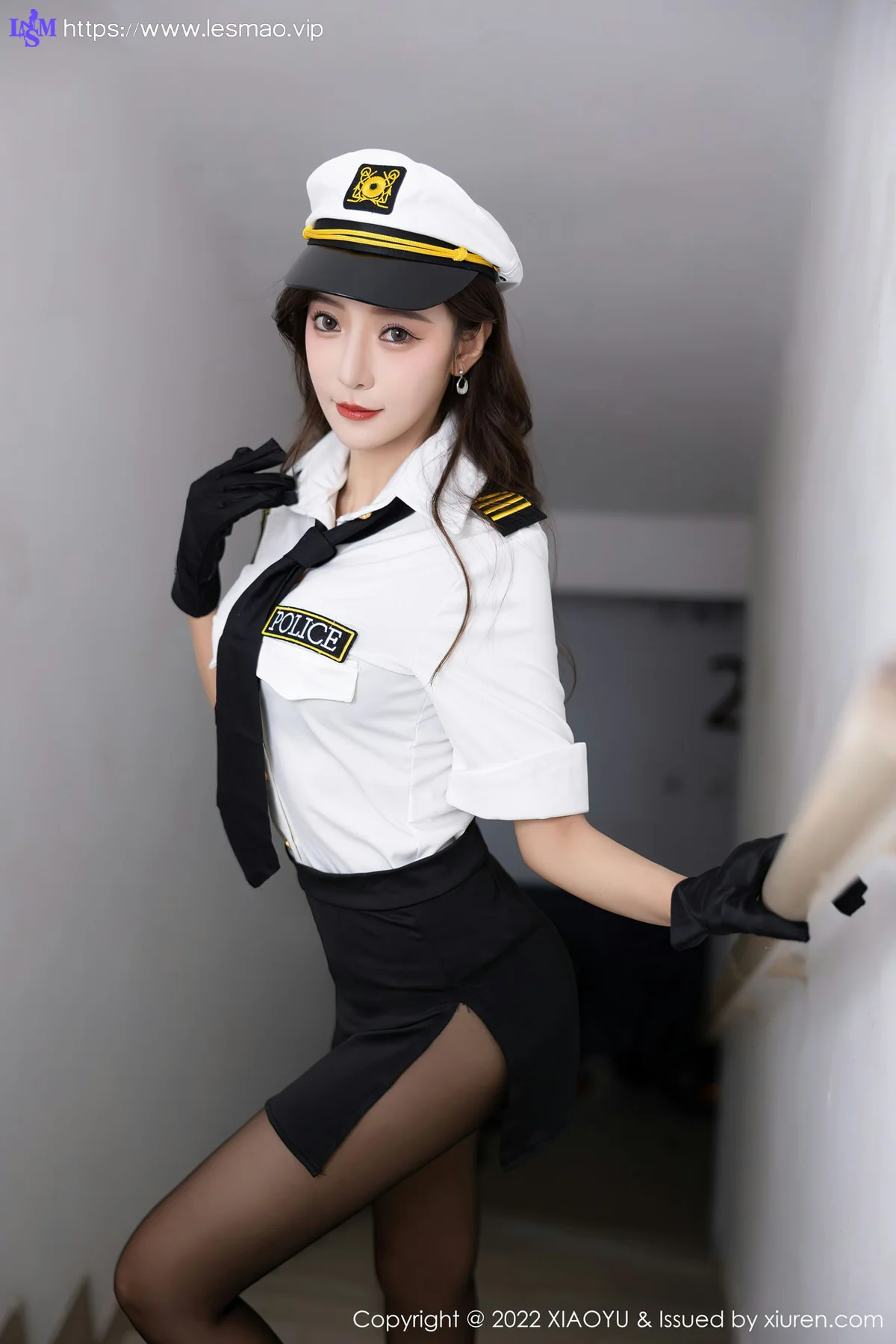 XIAOYU  语画界 Vol.867  王馨瑶yanni 韩国女警官制服性感写真1 - 2