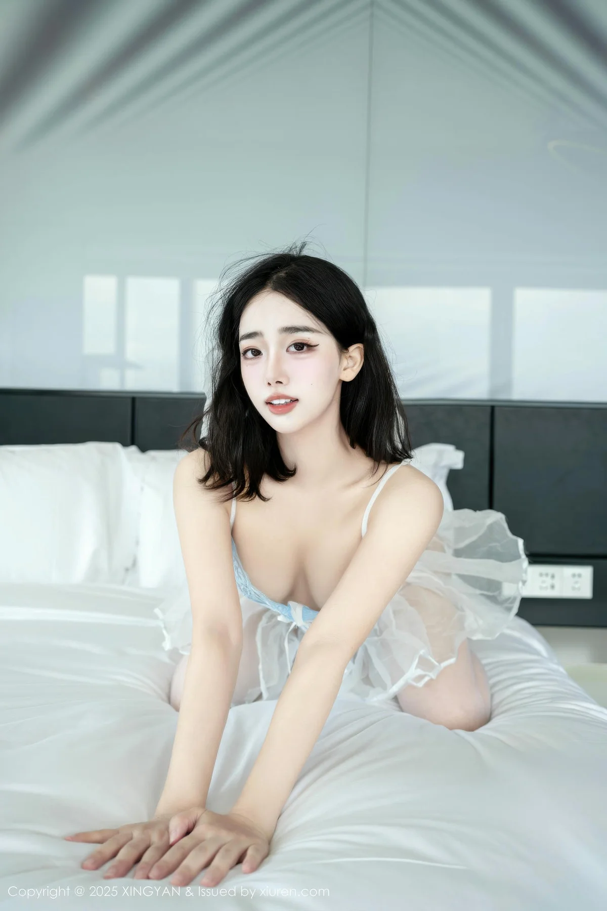 XINGYAN 星颜社 Vol.410 阮福福 白丝吊袜连衣短裙 - 1