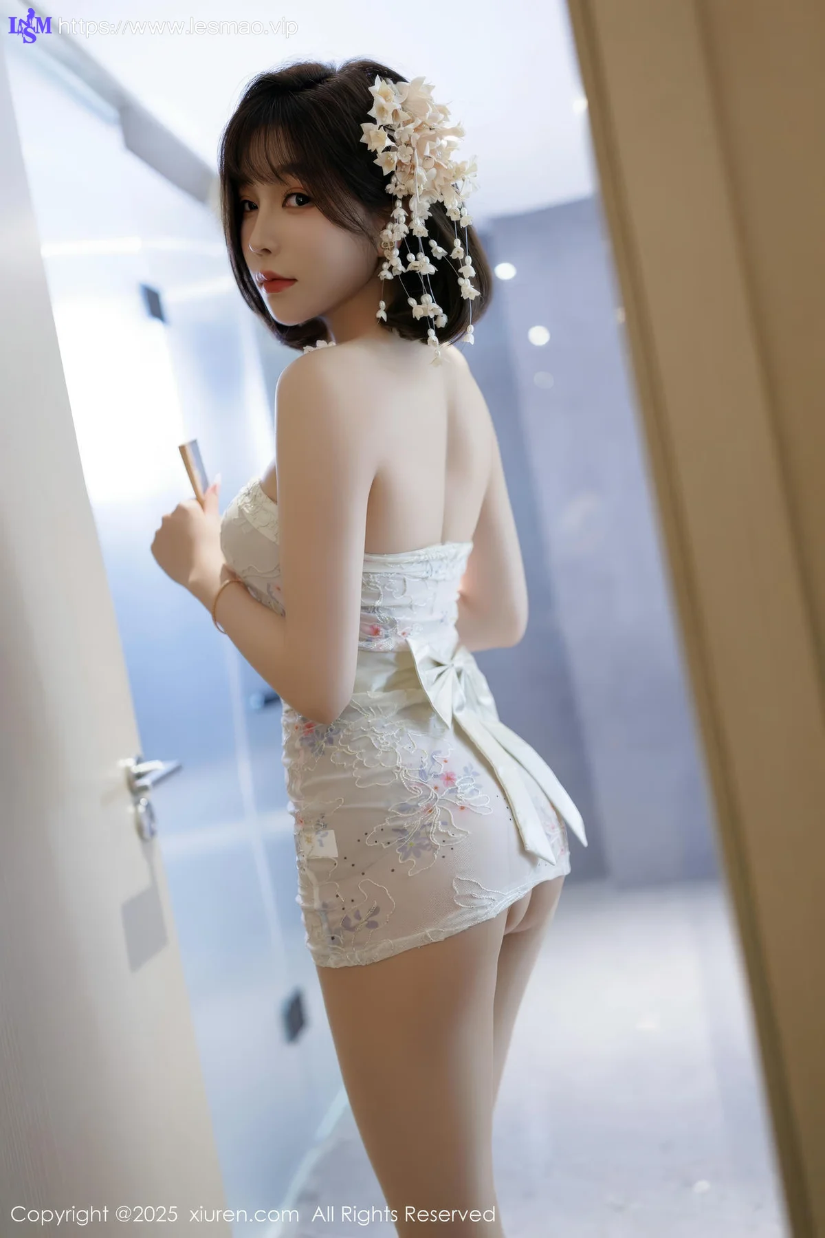XiuRen 秀人 No.10048 徐莉芝Booty 香肩美腿短裙 - 1