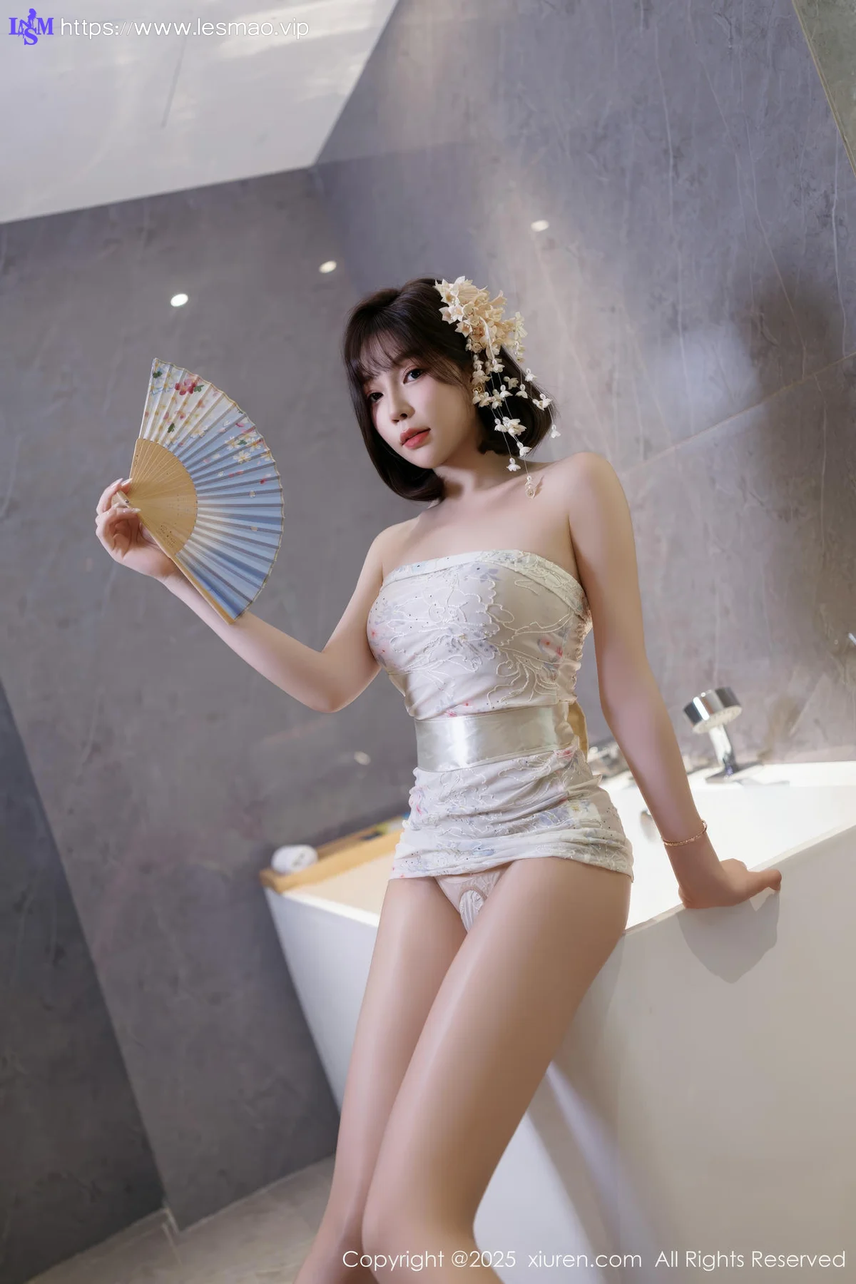 XiuRen 秀人 No.10048 徐莉芝Booty 香肩美腿短裙 - 6