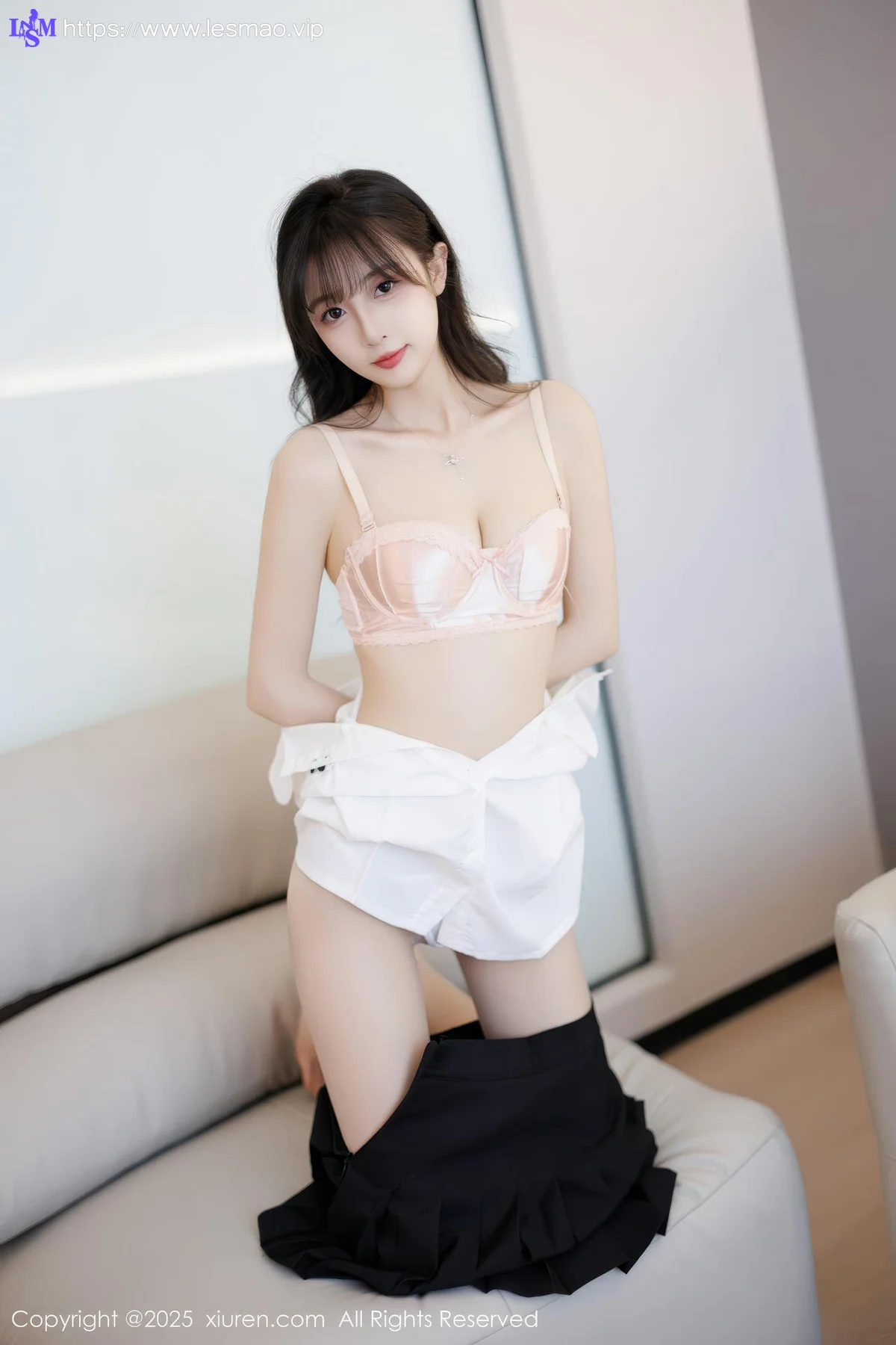 XiuRen 秀人 No.10067 樱桃小阑子 白丝美腿少女 - 3