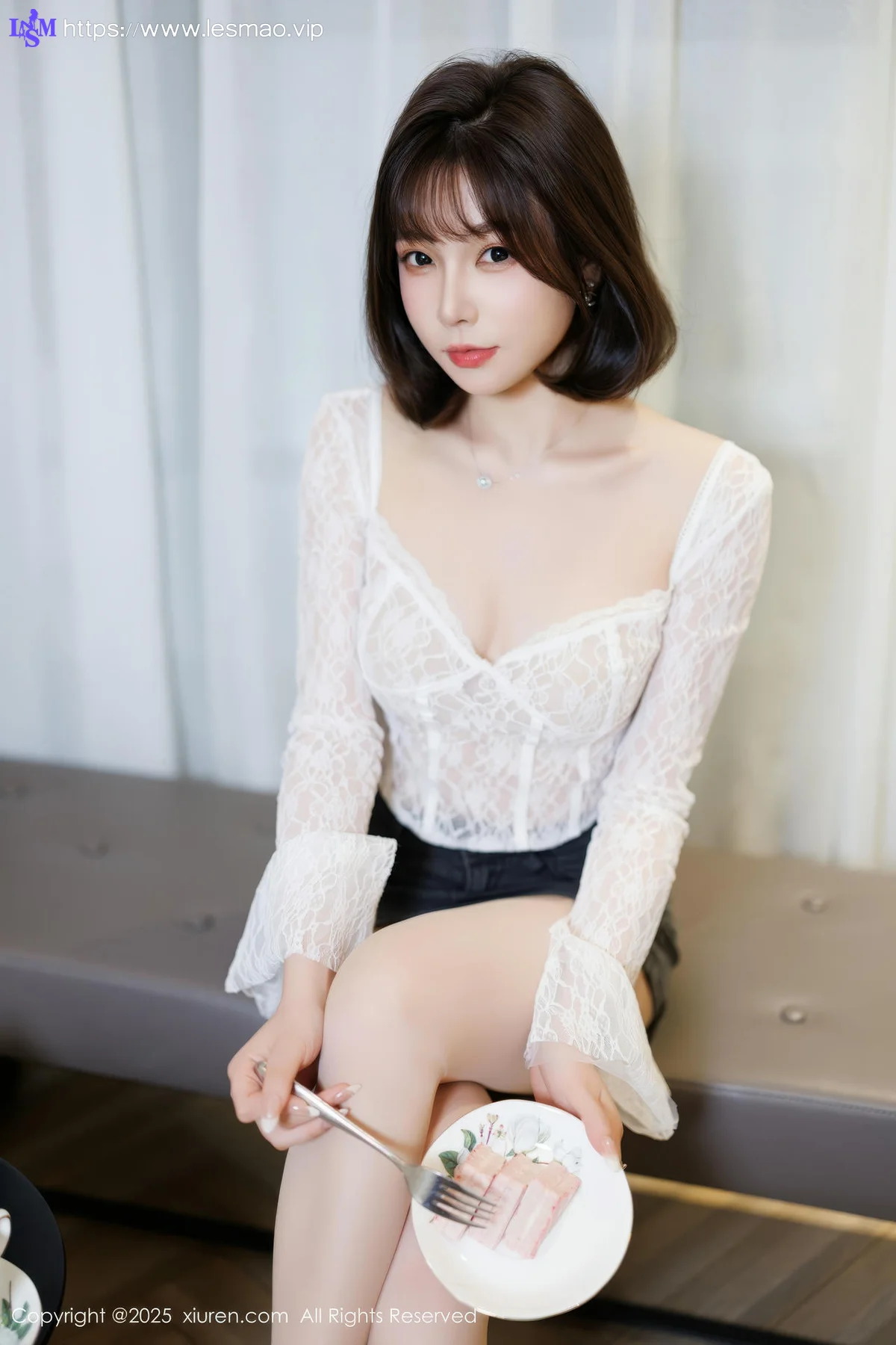 XiuRen 秀人 No.10113 徐莉芝Booty 蓝色超短牛仔裤 - 1