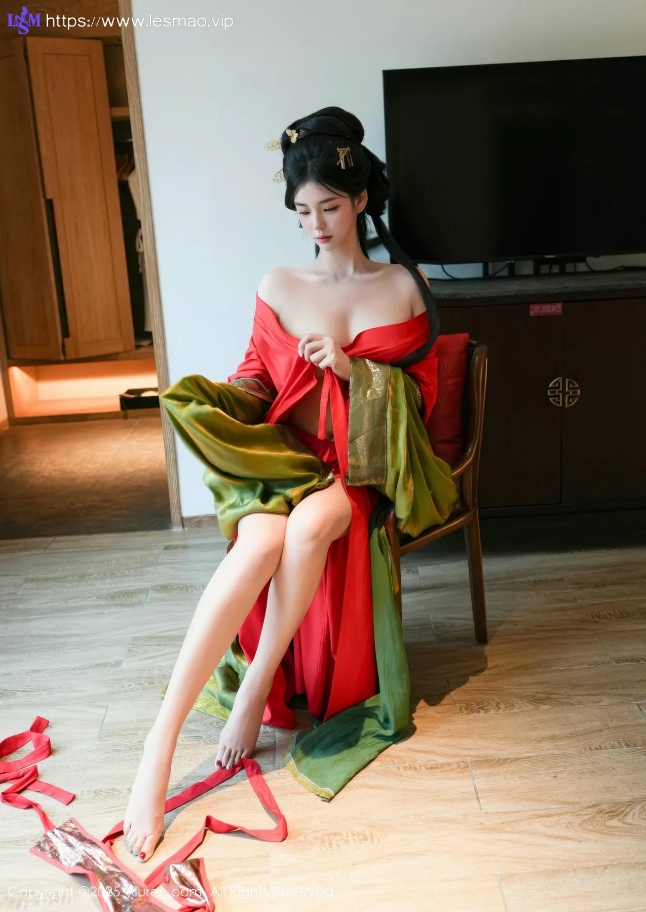 XiuRen 秀人 No.10126 雪糕CiCi 古装制服玉体户外 - 6