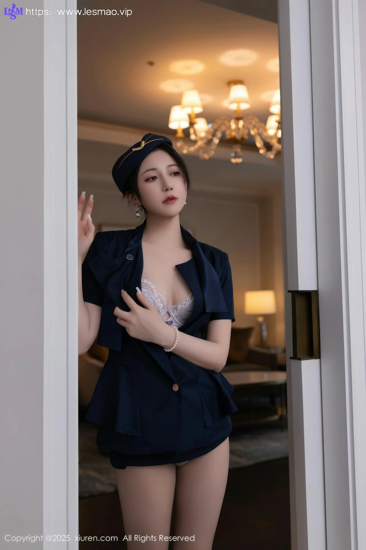 XiuRen 秀人 No.10142 鱼子酱Fish 制服女神服务 - 1