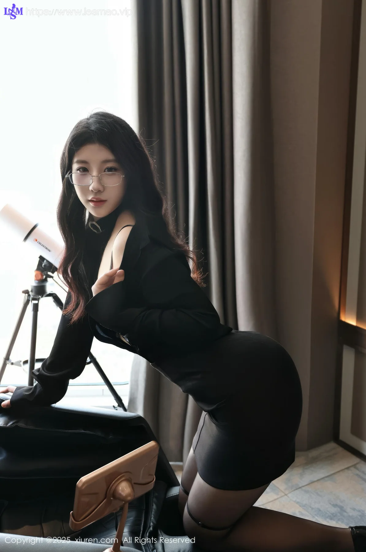 XiuRen 秀人 No.10167 小芭乐 黑色OL魅惑黑丝服饰 - 3