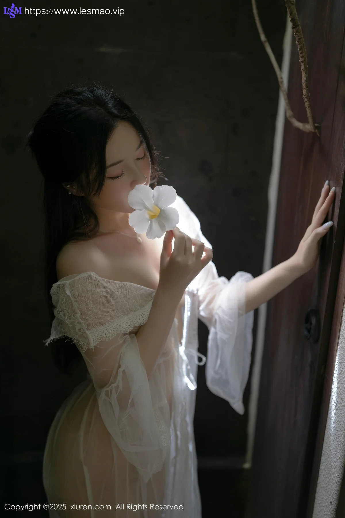 XiuRen 秀人 No.10173 鱼子酱Fish 白色轻透连衣裙 - 1