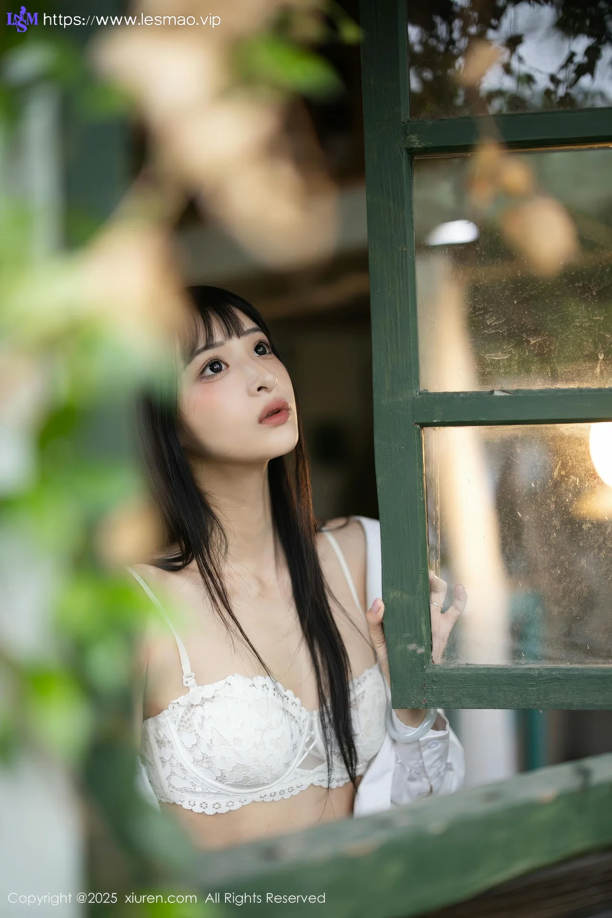XiuRen 秀人 No.10215 茂木希子 新人红色裙子肉色丝袜 - 1