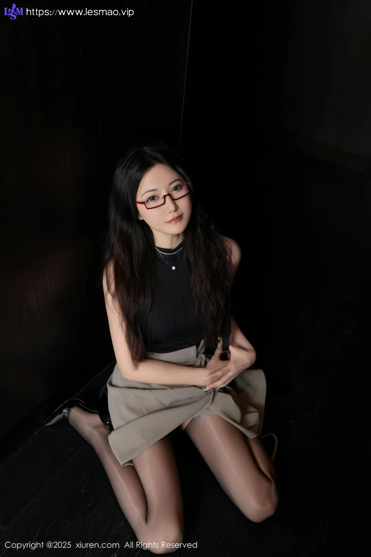 XiuRen 秀人 No.10231 鱼子酱Fish 紫色内衣魅惑黑丝 - 7