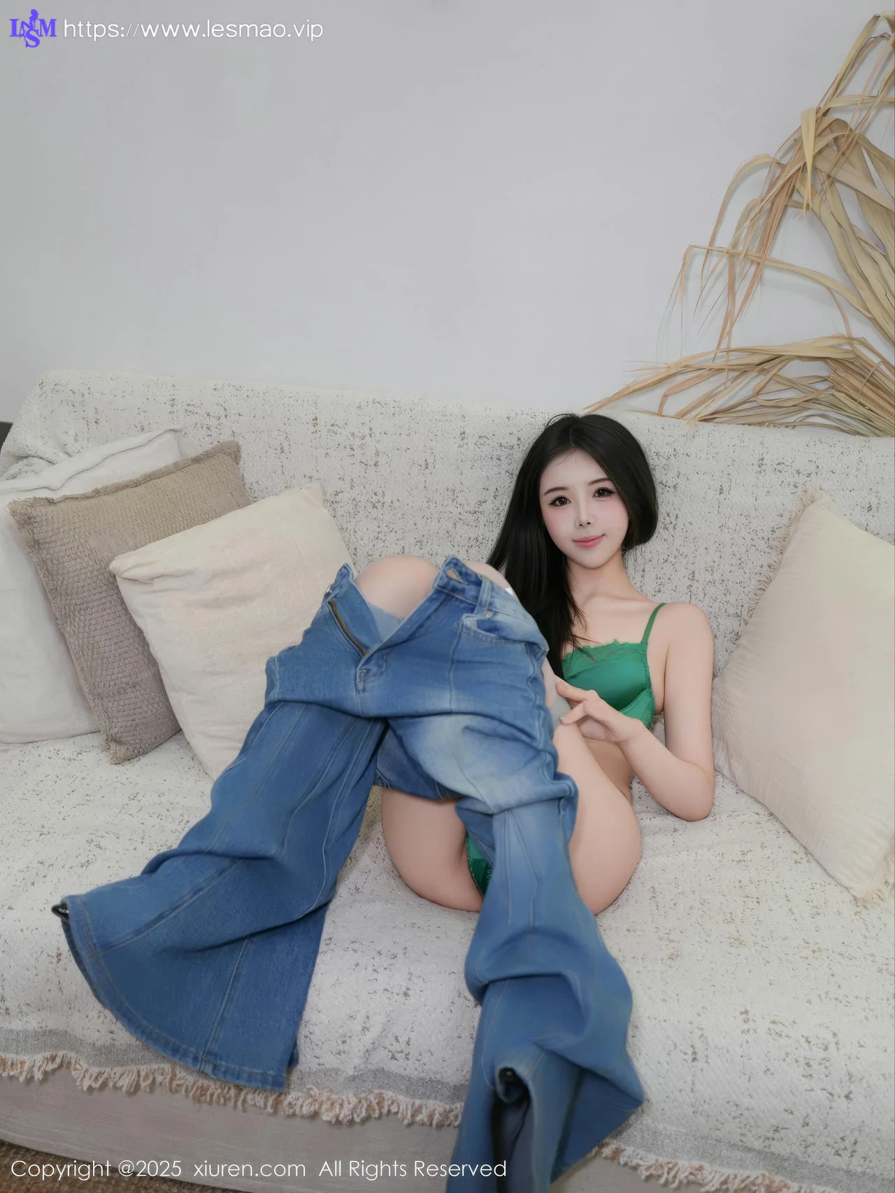 XiuRen 秀人 No.10260 袁圆 黑白纹T恤灰丝 - 4
