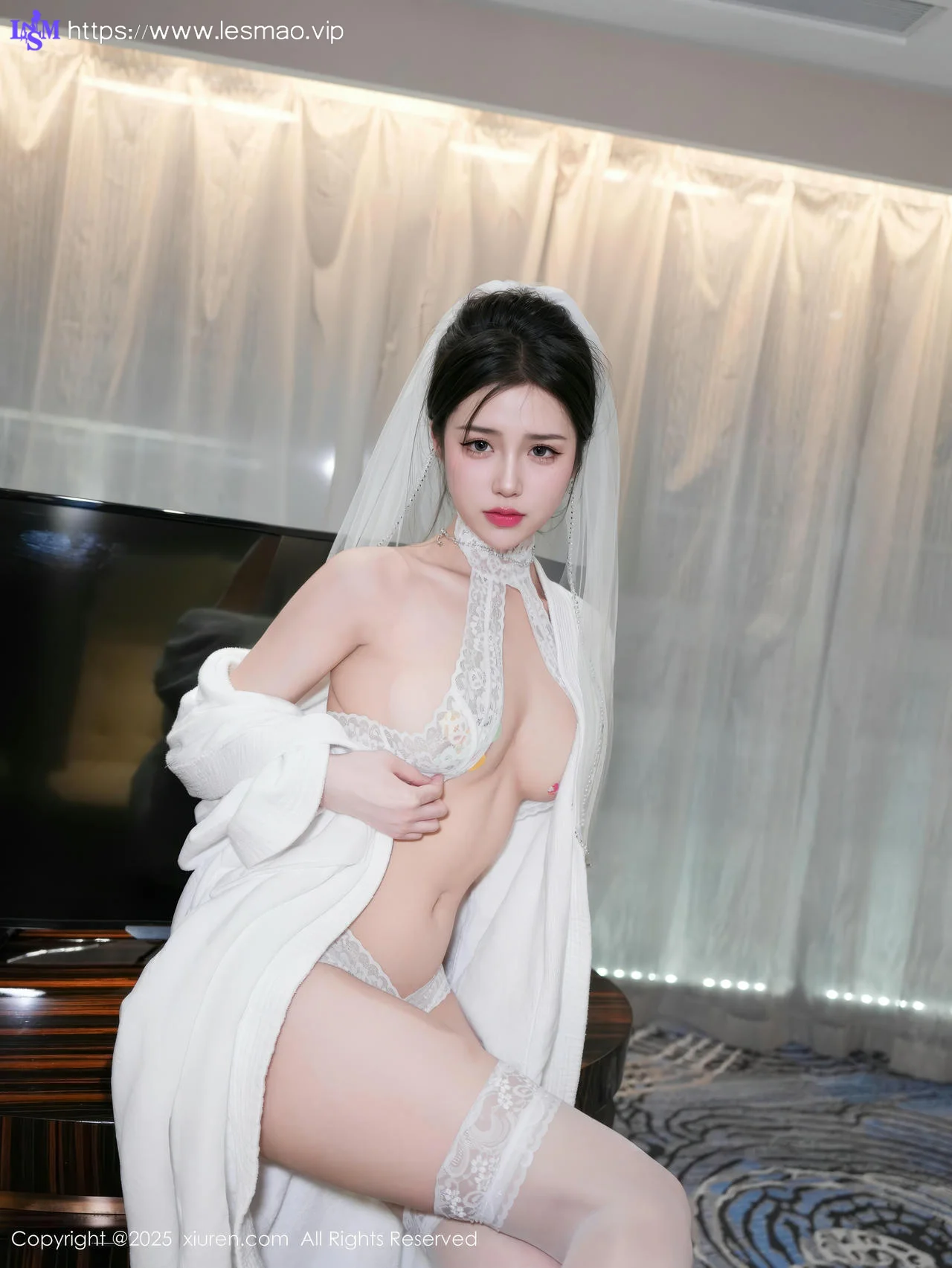 XiuRen 秀人 No.10283 奶芙酱EVA 白色婚纱白色丝袜 - 4