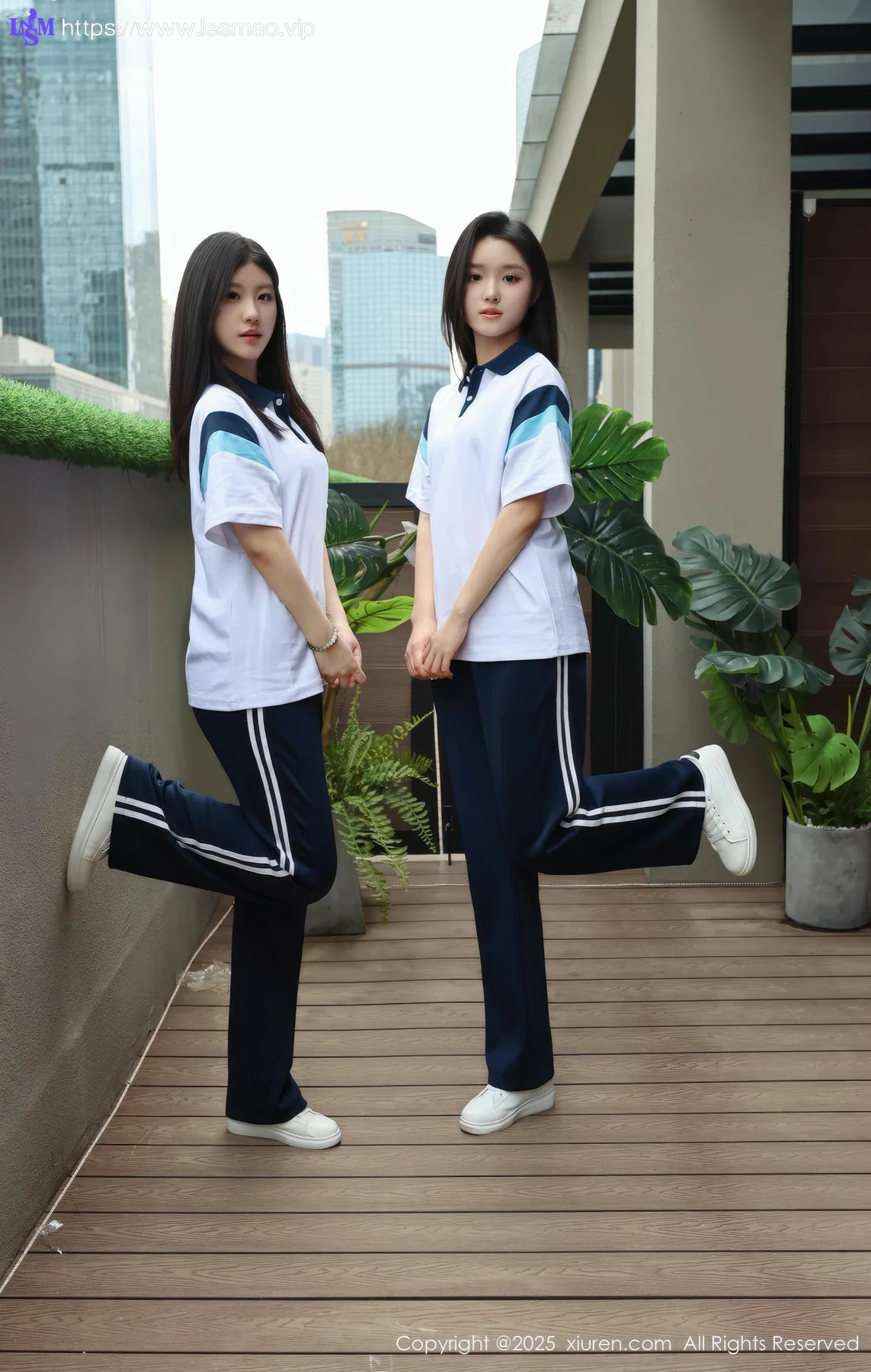 XiuRen 秀人 No.10288 小芭乐 两位蓝色校服大美女 - 1