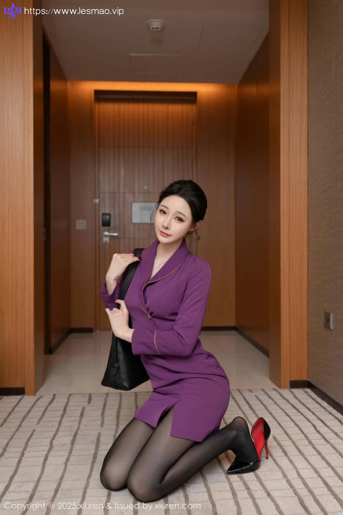 XiuRen 秀人 No.10290 小逗逗 紫色制服魅惑黑丝 - 4