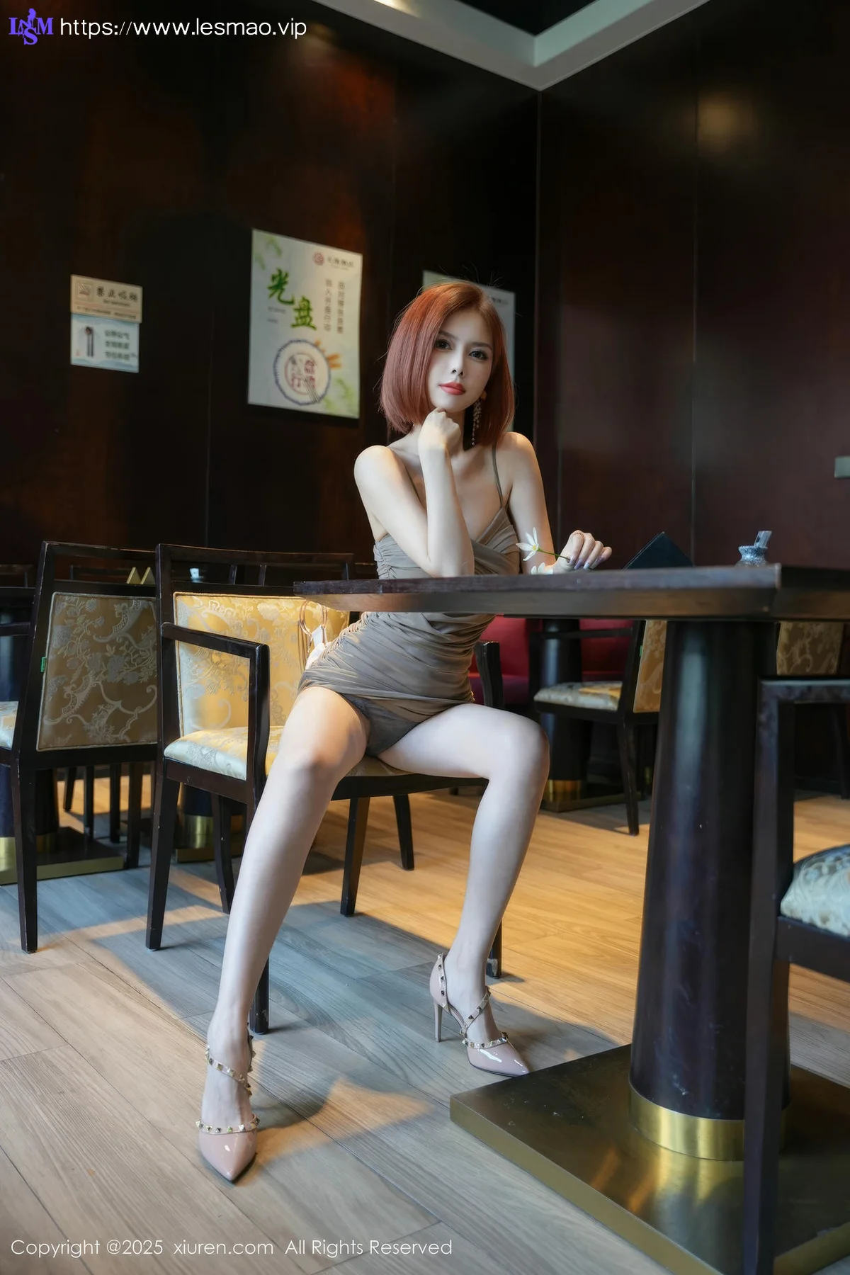 XiuRen 秀人 No.10312 白芷yy 灰色包臀裙短发美女 - 8