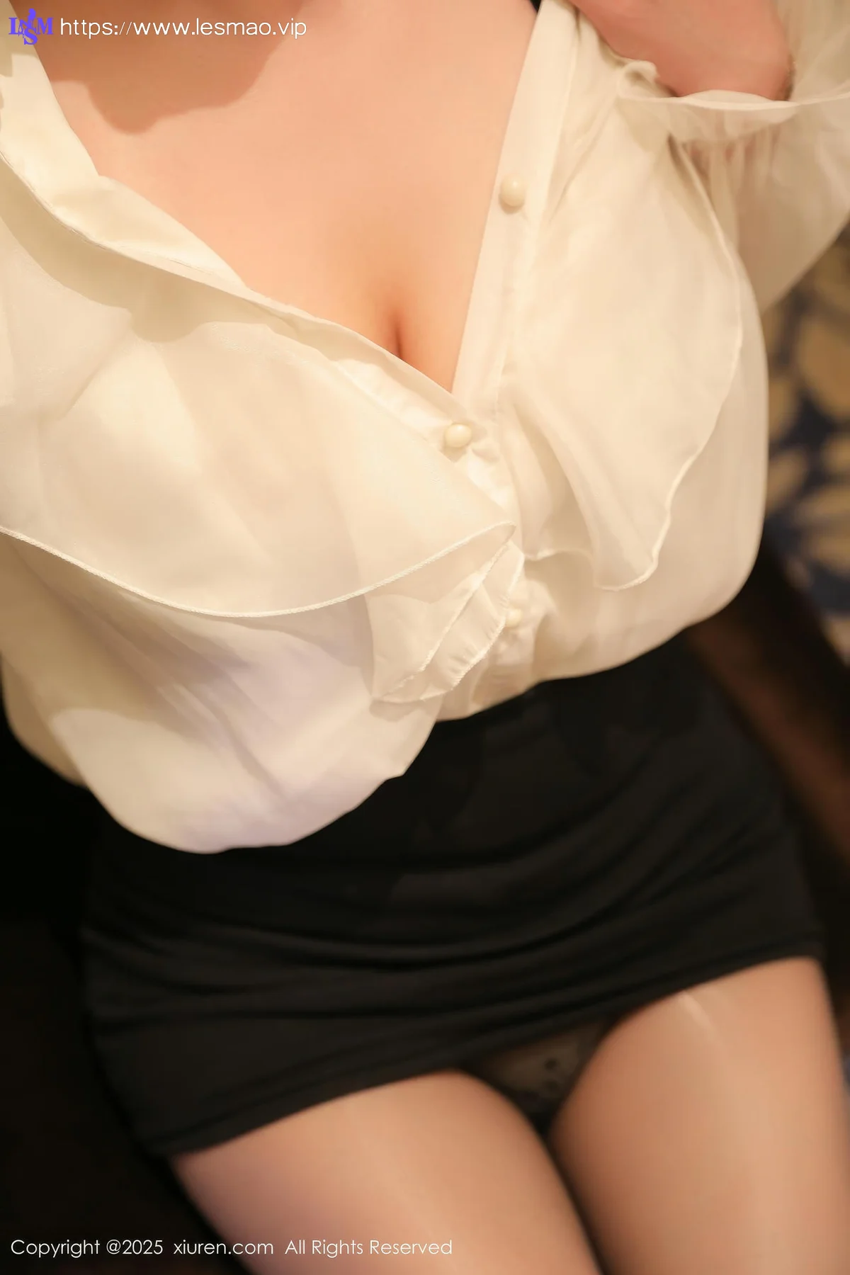 XiuRen 秀人 No.10342 小肉肉咪 OL魅惑黑丝 - 9