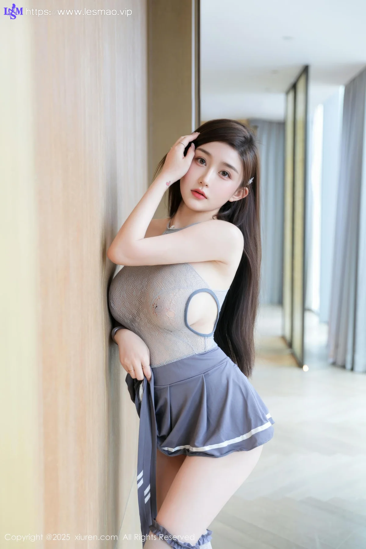 XiuRen 秀人 No.10375 奶油猫呀 灰色情趣短裙 - 2