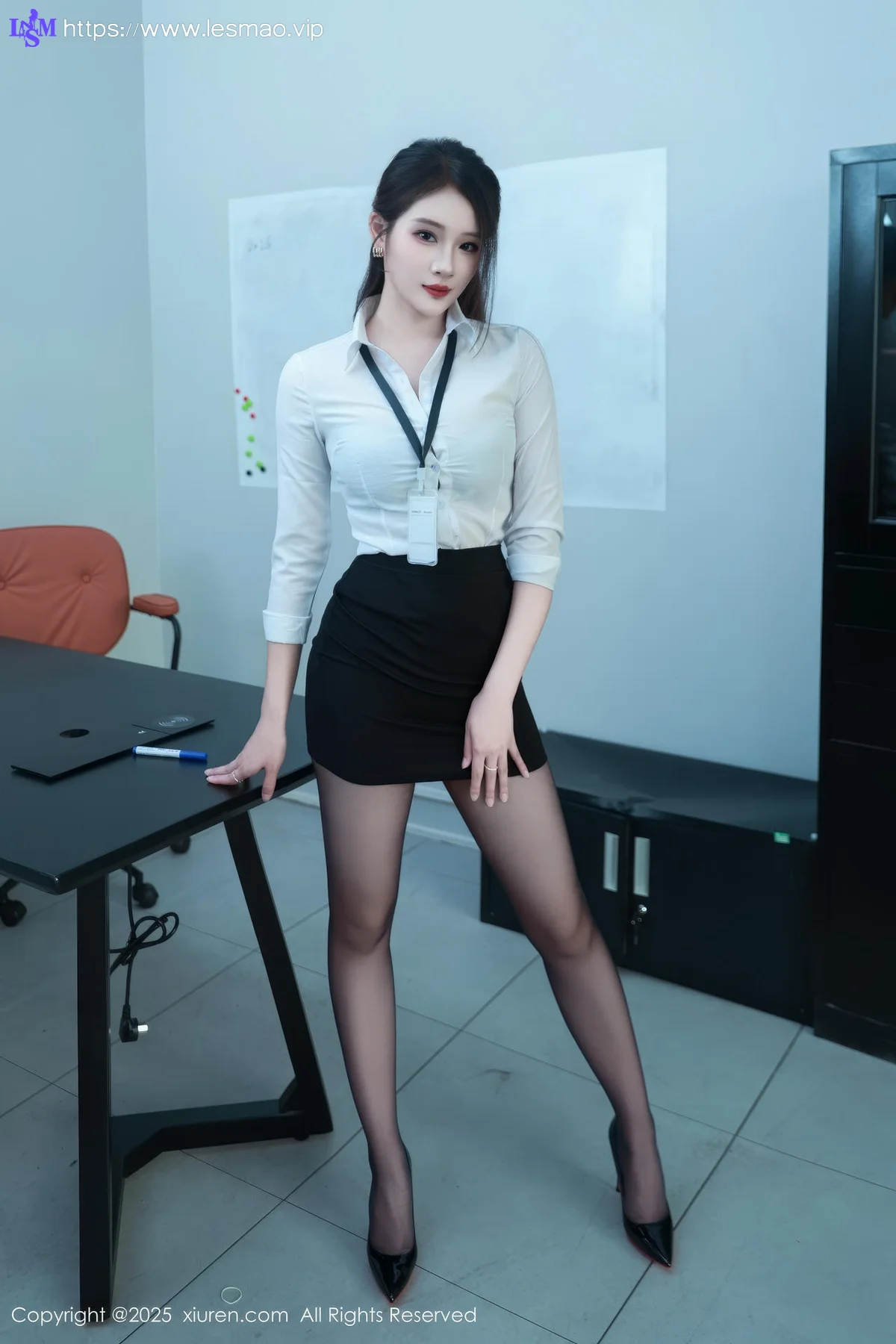 XiuRen 秀人 No.10405 梨霜儿 童颜巨乳白丝 - 1