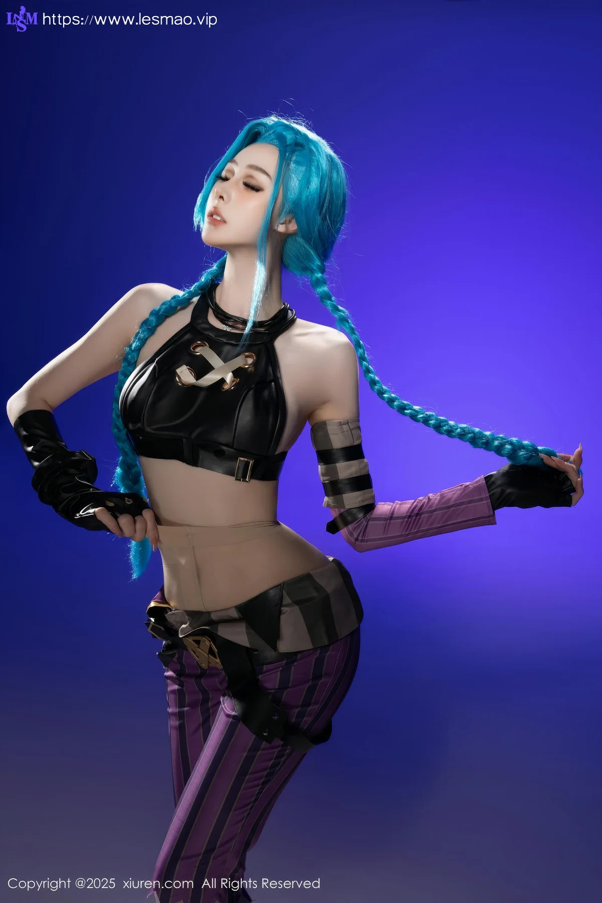 XiuRen 秀人 No.10479 小逗逗 性感Cosplay装扮肉色丝袜 - 3
