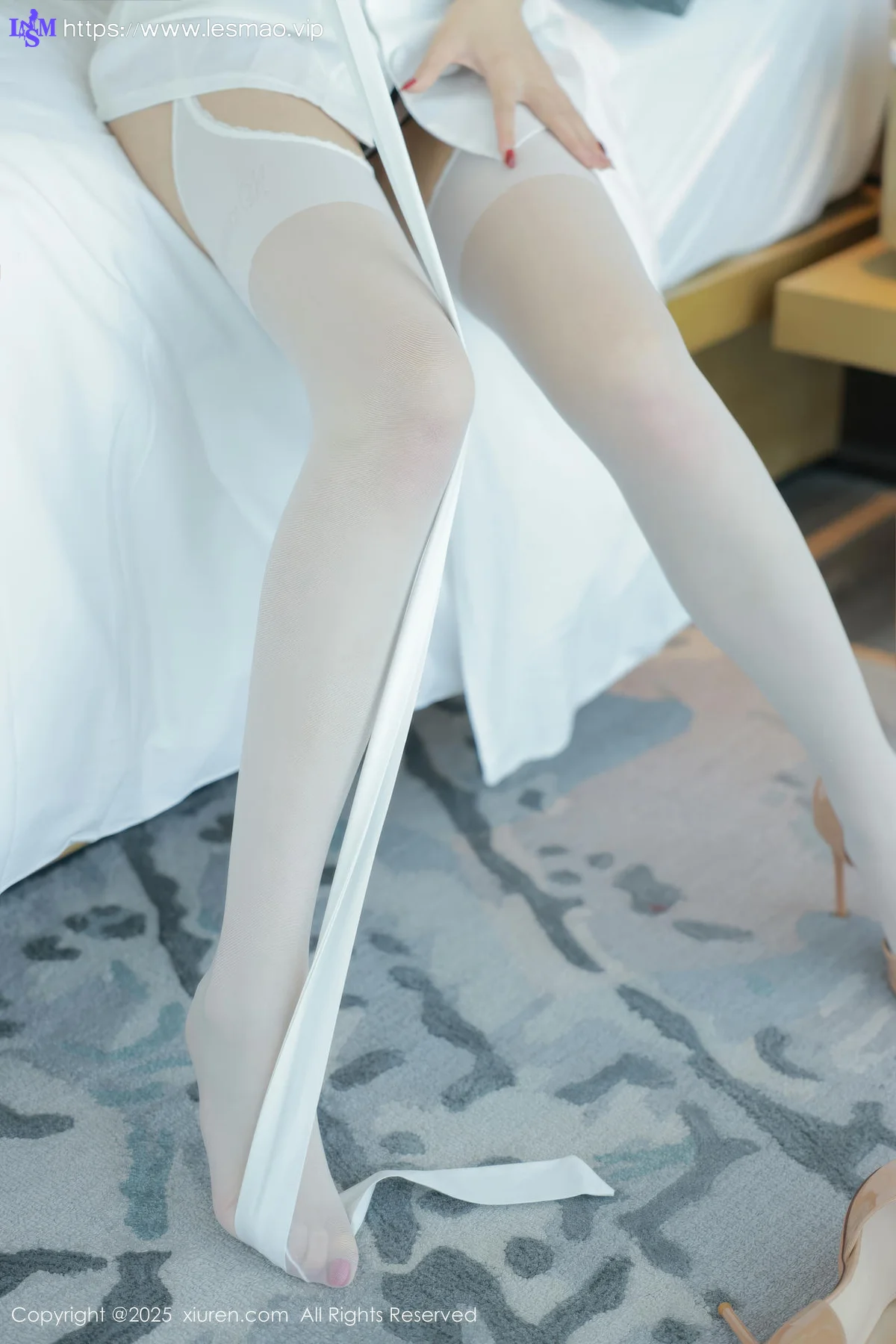 XiuRen 秀人 No.10507 玥儿玥er 白色护士制服 - 3