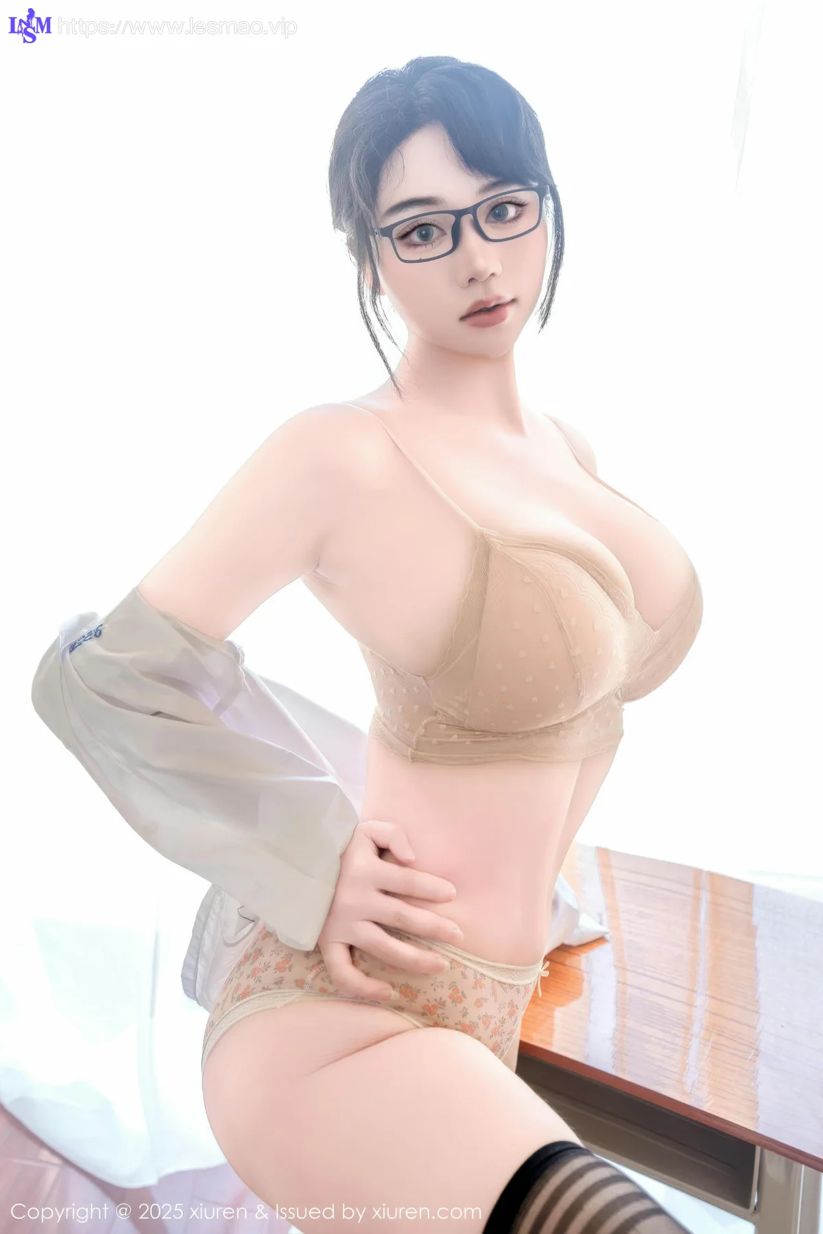 XiuRen 秀人 No.10530 汐汐爱吃草莓 新学校新生活 - 9