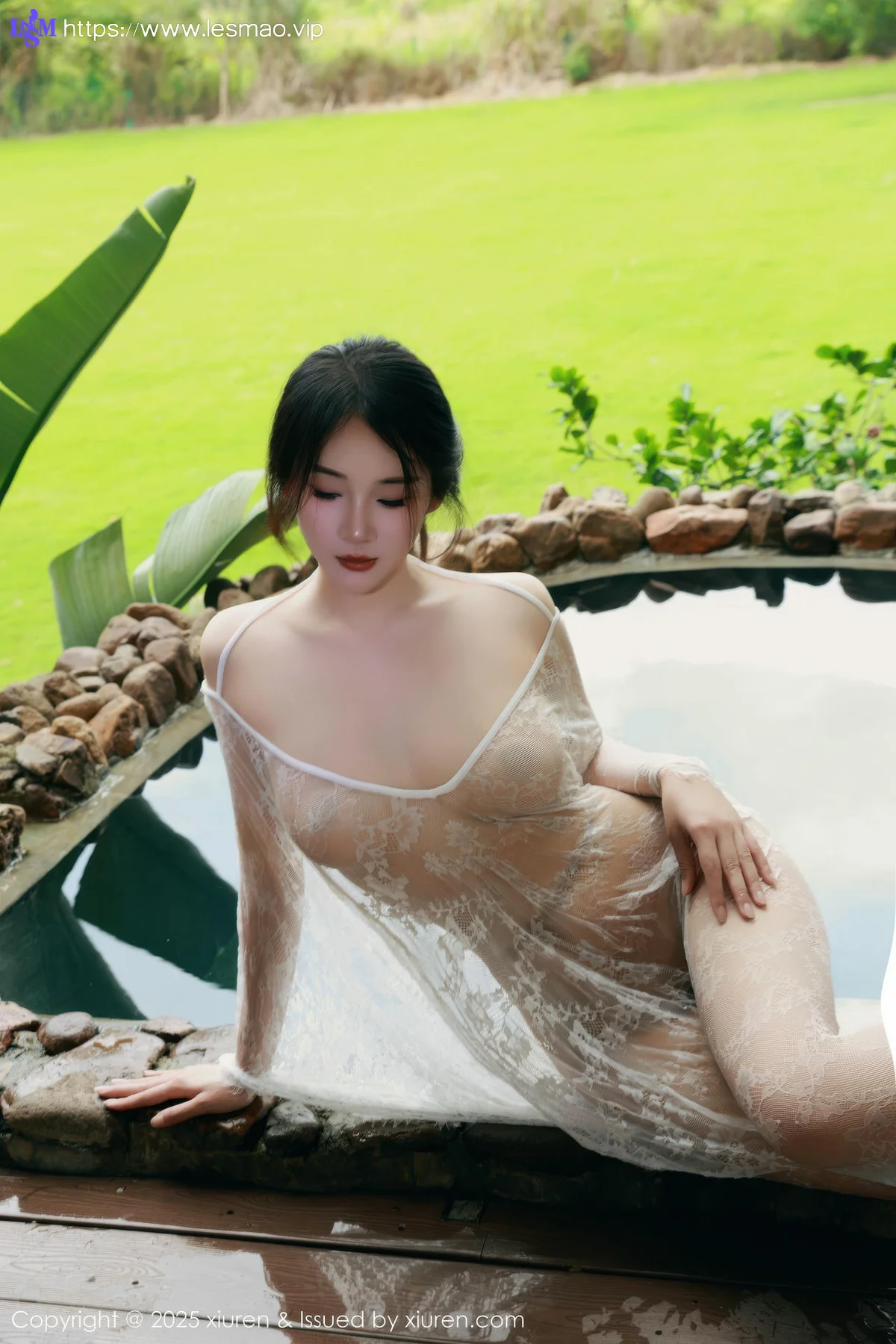 XiuRen 秀人 No.10538 南乔 浅绿色旗袍户外写真 - 4
