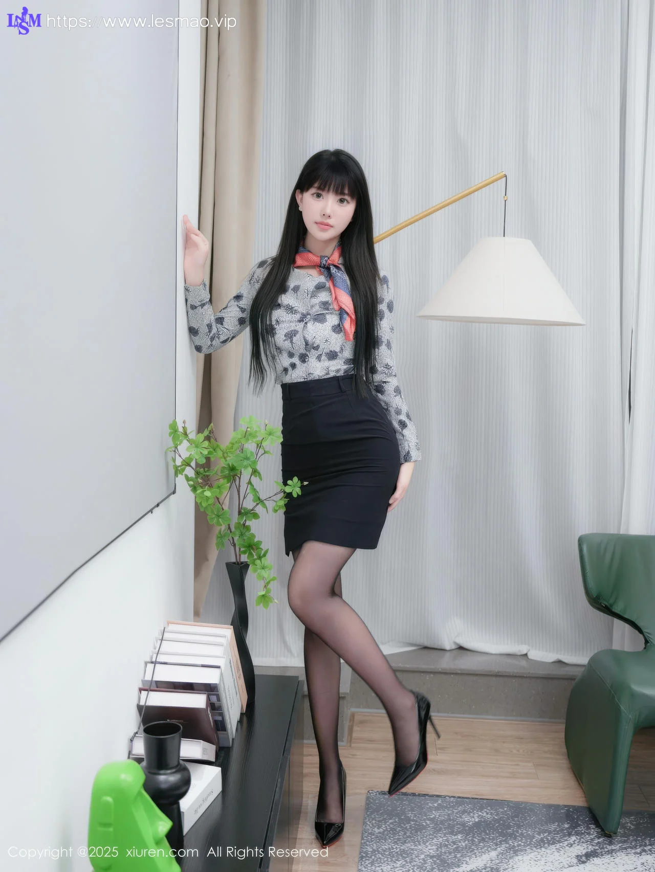 XiuRen 秀人 No.10548 佳多宝 黑色短裙 - 6