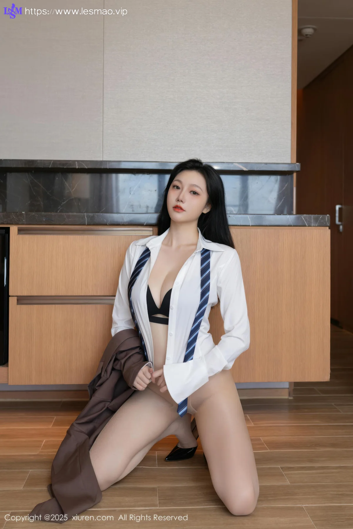 XiuRen 秀人 No.10571 安然anran 诱人肉色丝袜 - 4
