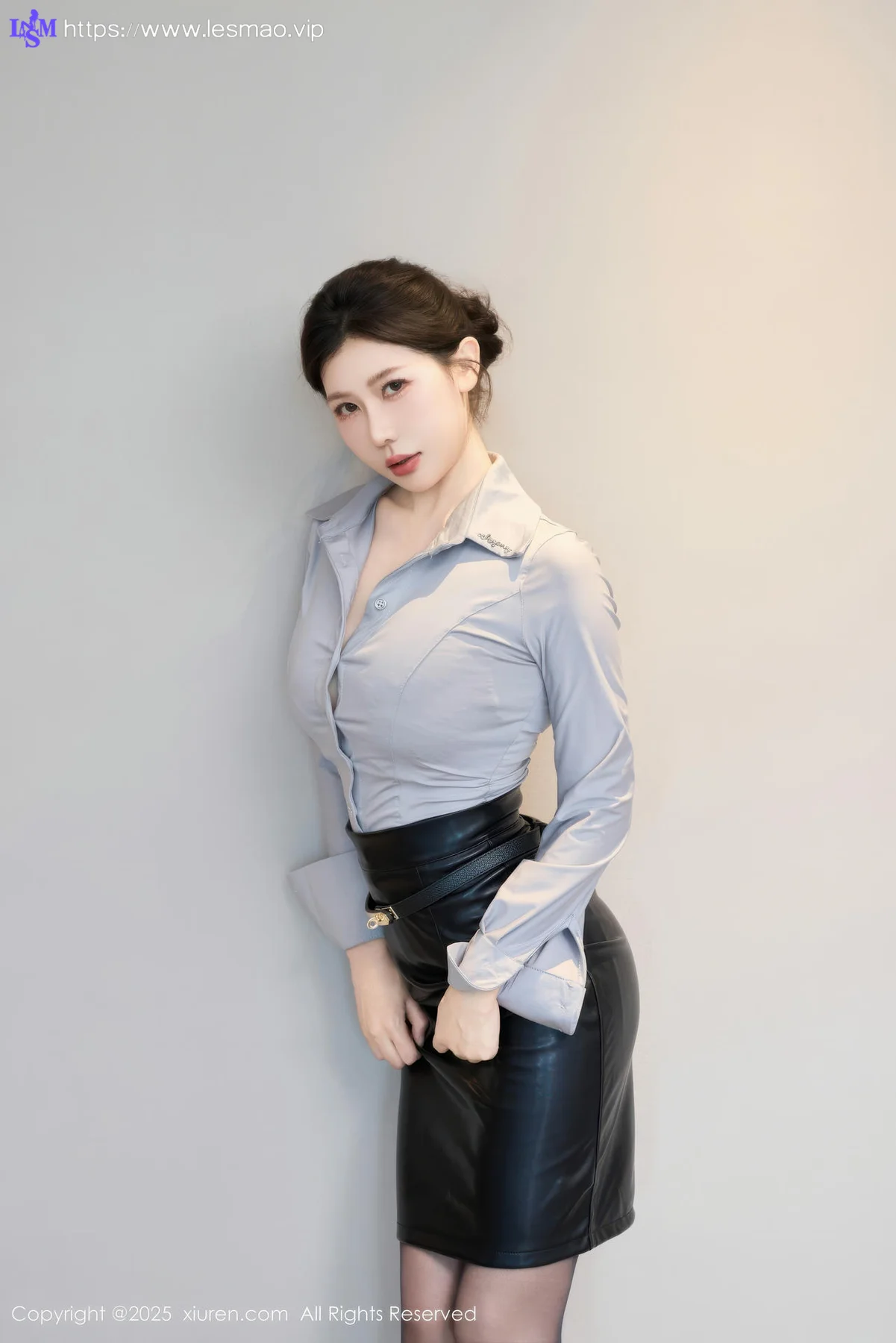 XiuRen 秀人 No.10604 尹甜甜 黑色皮裙魅惑黑丝 - 4