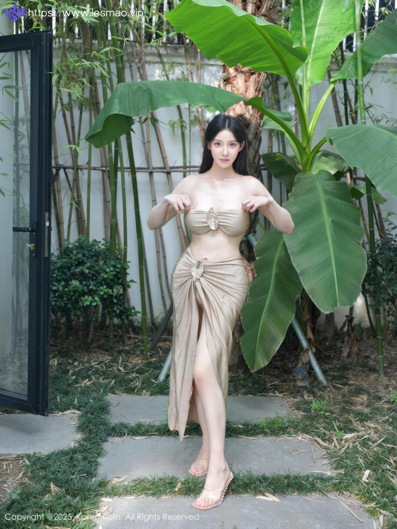 XiuRen 秀人 No.10618 梨霜儿 户外金色泳衣 - 4