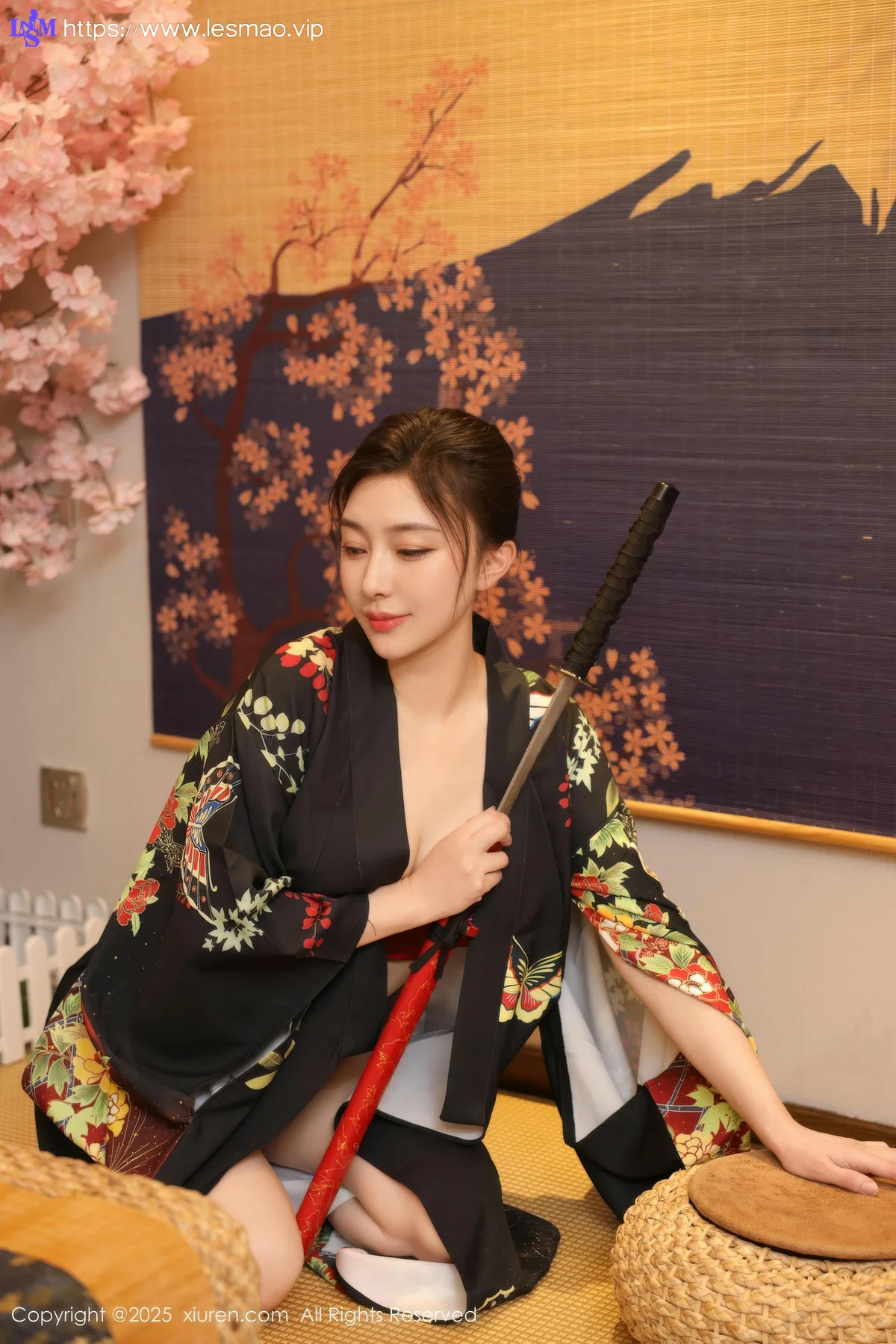 XiuRen 秀人 No.10627 苏一诺 黑色服饰身姿婀娜 - 2