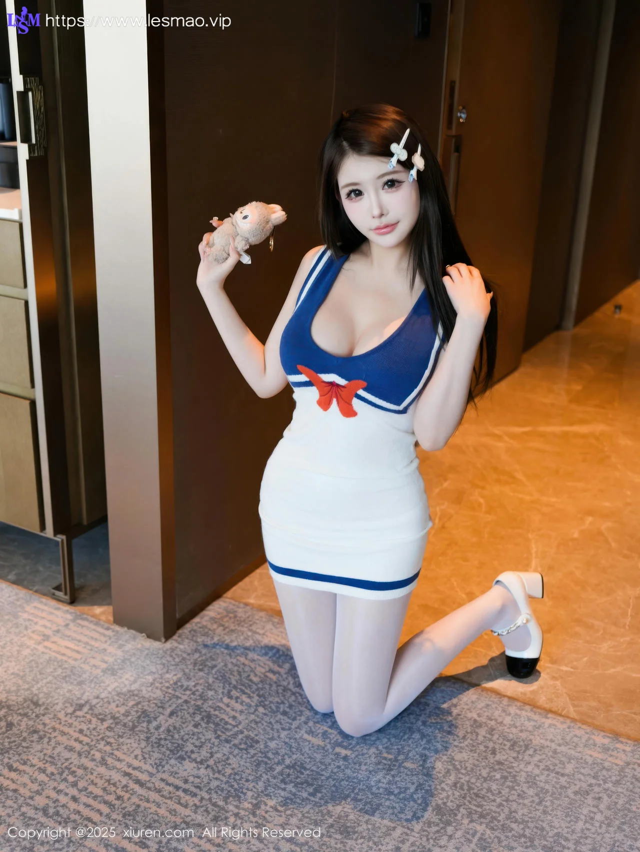 XiuRen 秀人 No.10628 甜妮 蓝白连衣短裙 - 1