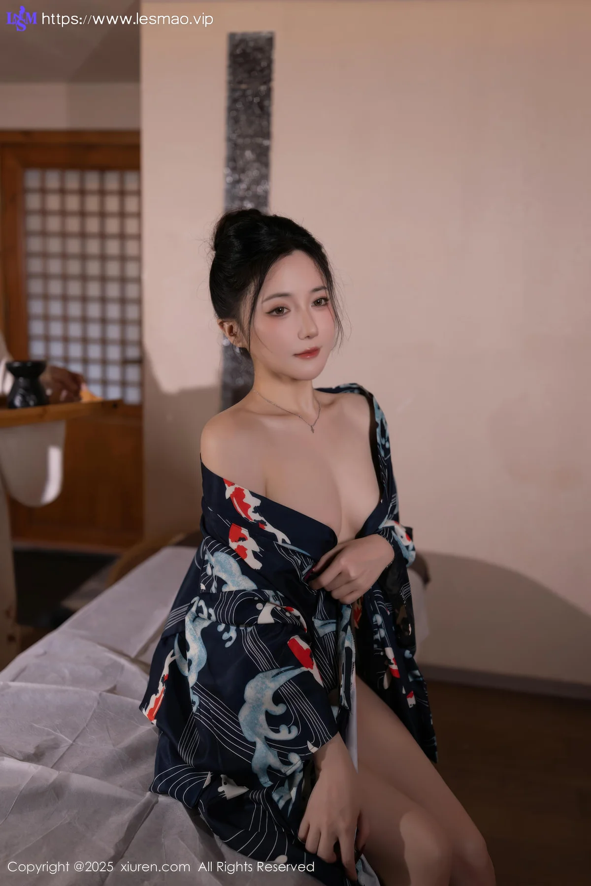 XiuRen 秀人 No.10635 鱼子酱Fish 灰色衬衫魅惑黑丝 - 4