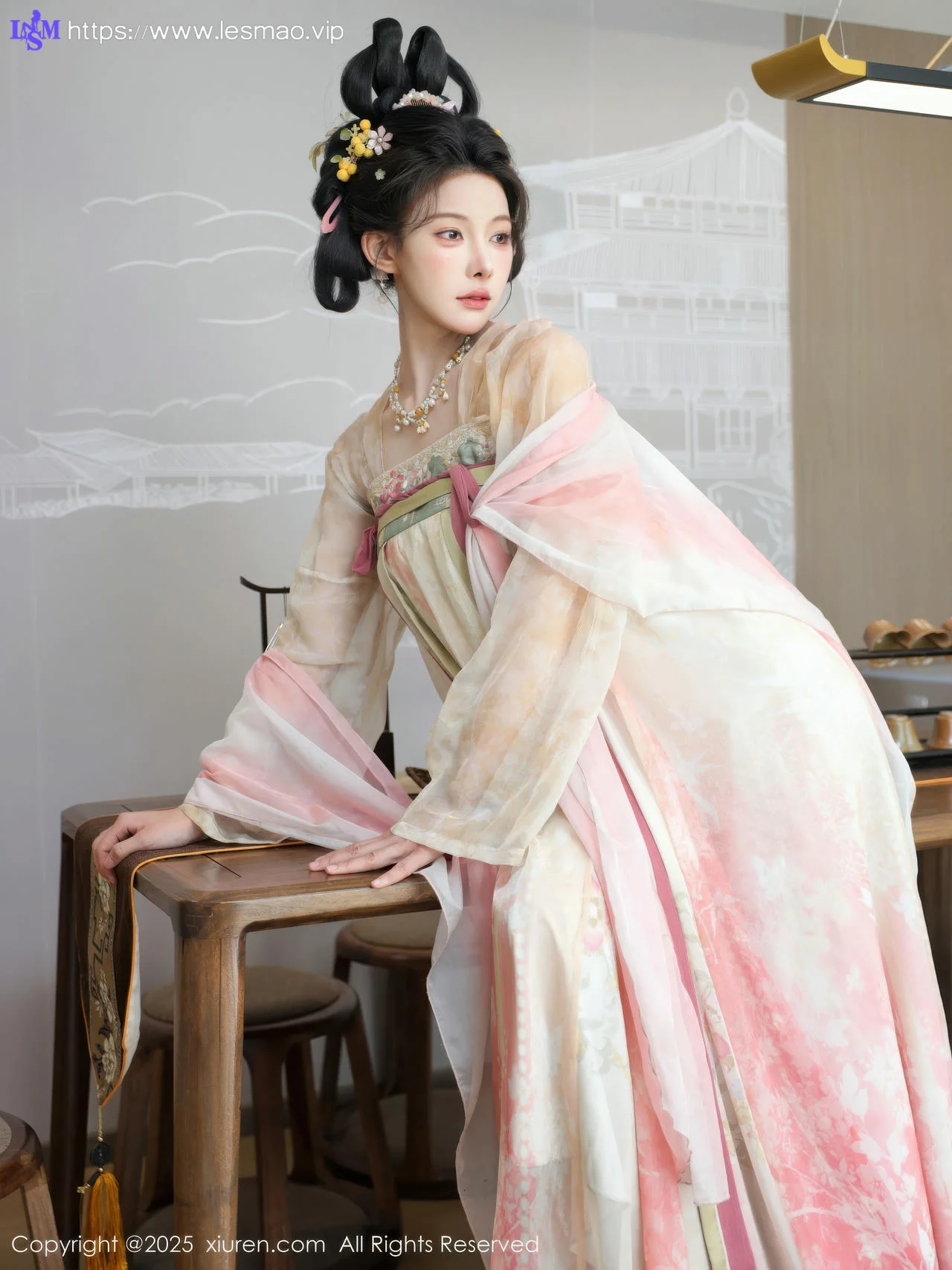 XiuRen 秀人 No.10645 梨霜儿 浅色古装服饰拍摄 - 4