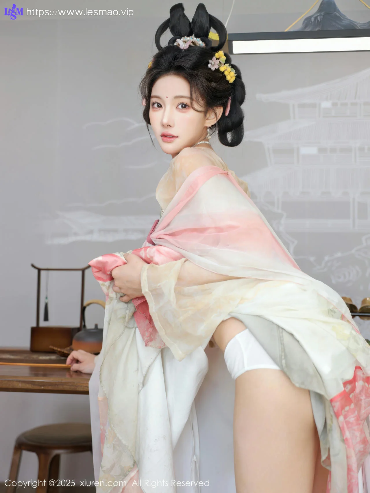 XiuRen 秀人 No.10645 梨霜儿 浅色古装服饰拍摄 - 5