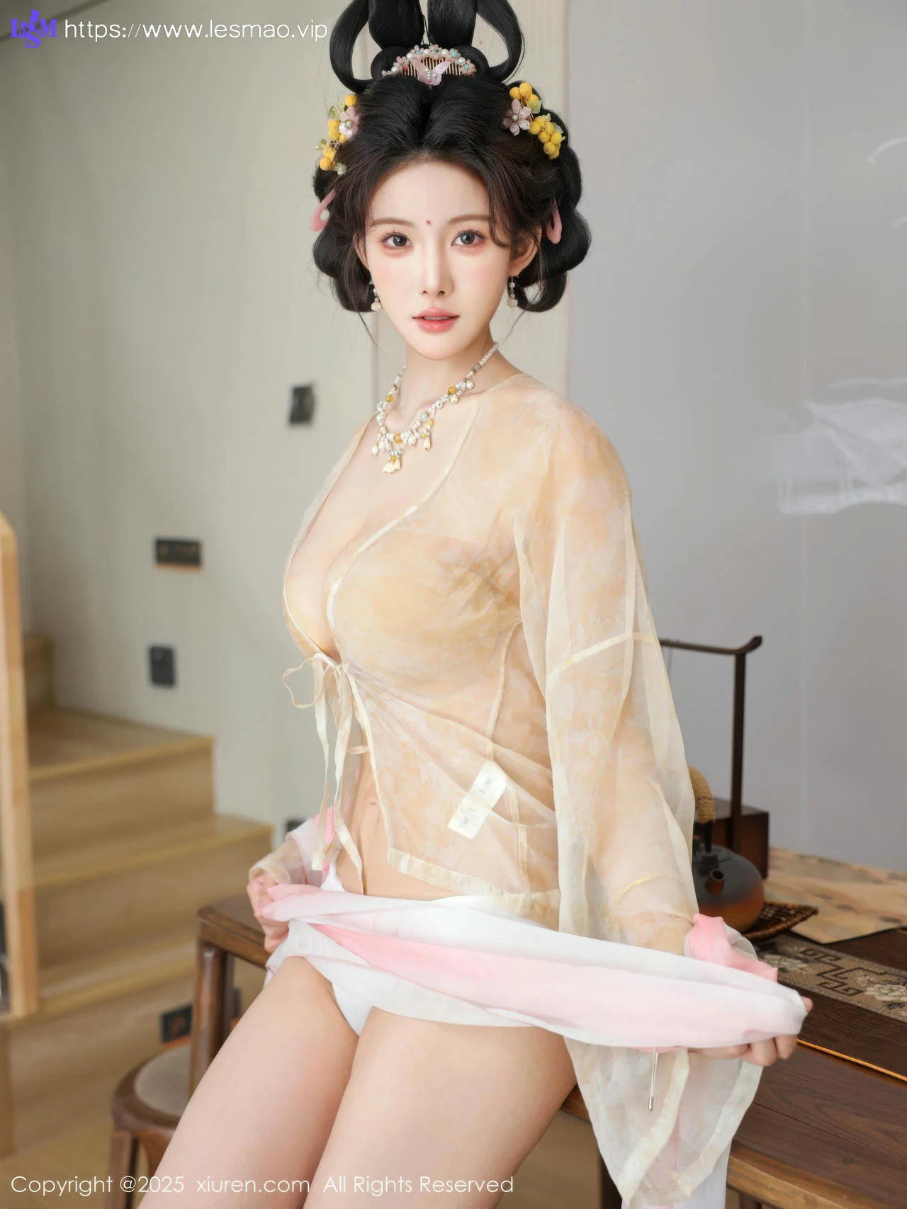 XiuRen 秀人 No.10645 梨霜儿 浅色古装服饰拍摄 - 6
