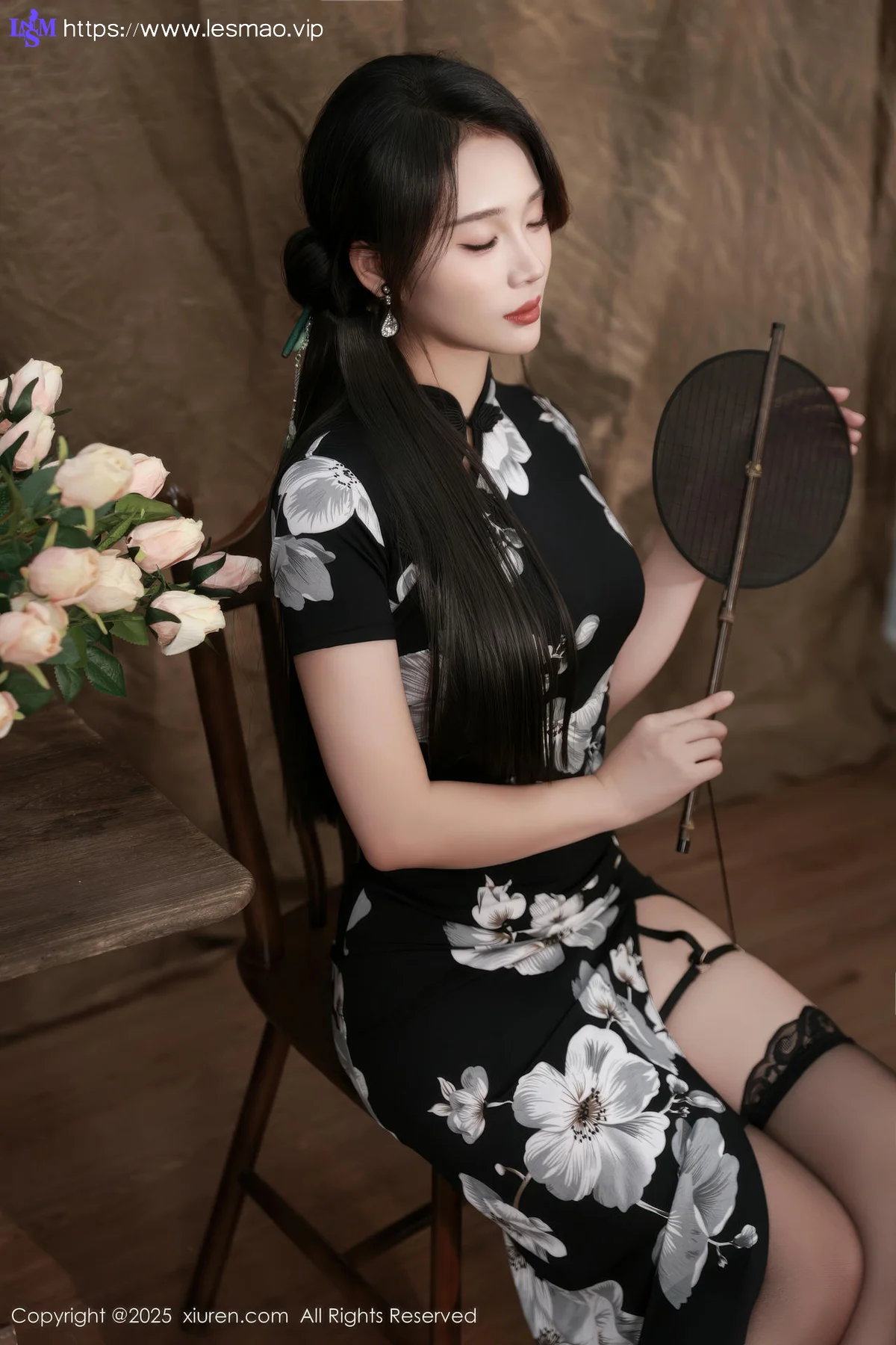 XiuRen 秀人 No.10655 南乔 黑色旗袍紫色情趣内衣 - 4