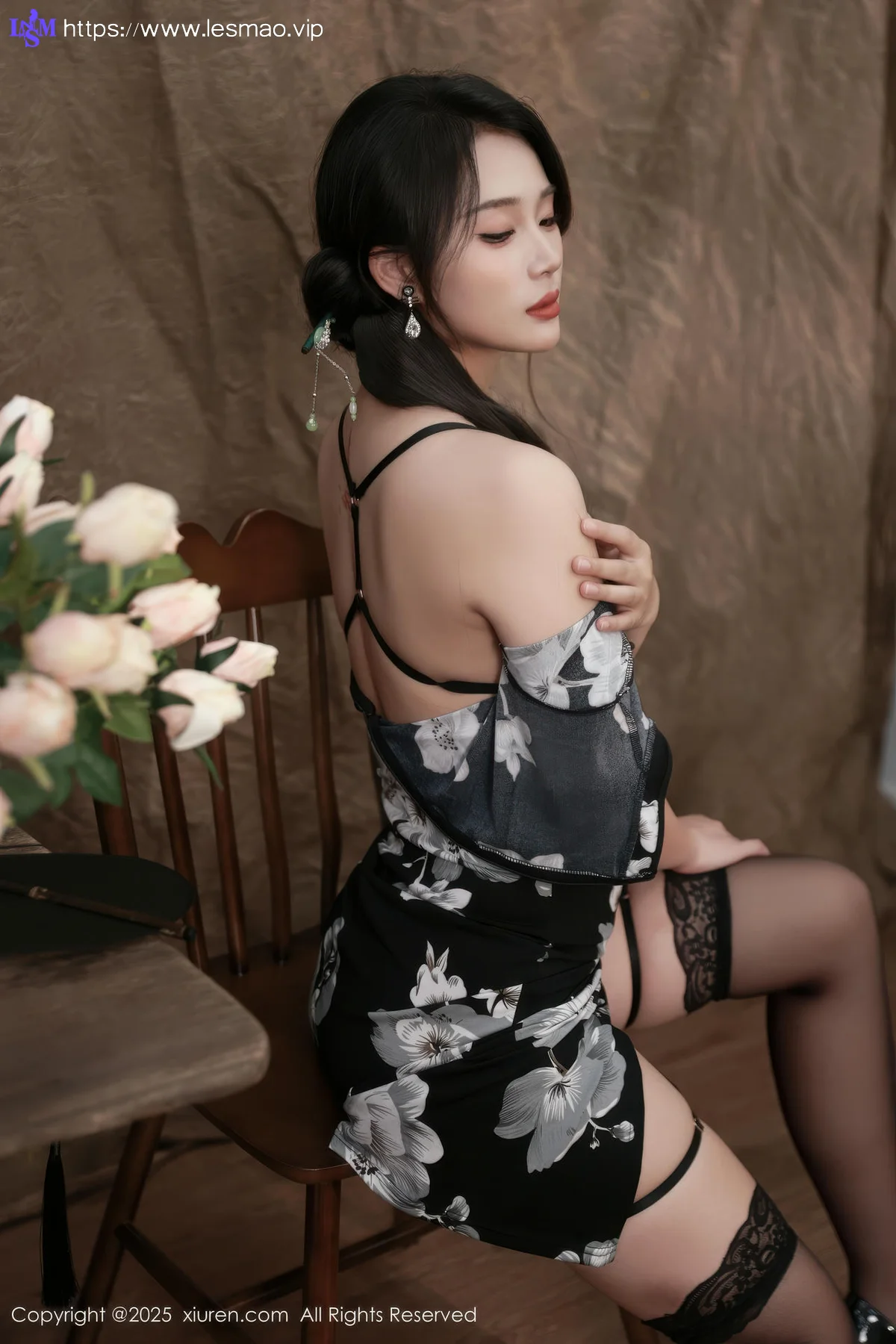 XiuRen 秀人 No.10655 南乔 黑色旗袍紫色情趣内衣 - 2