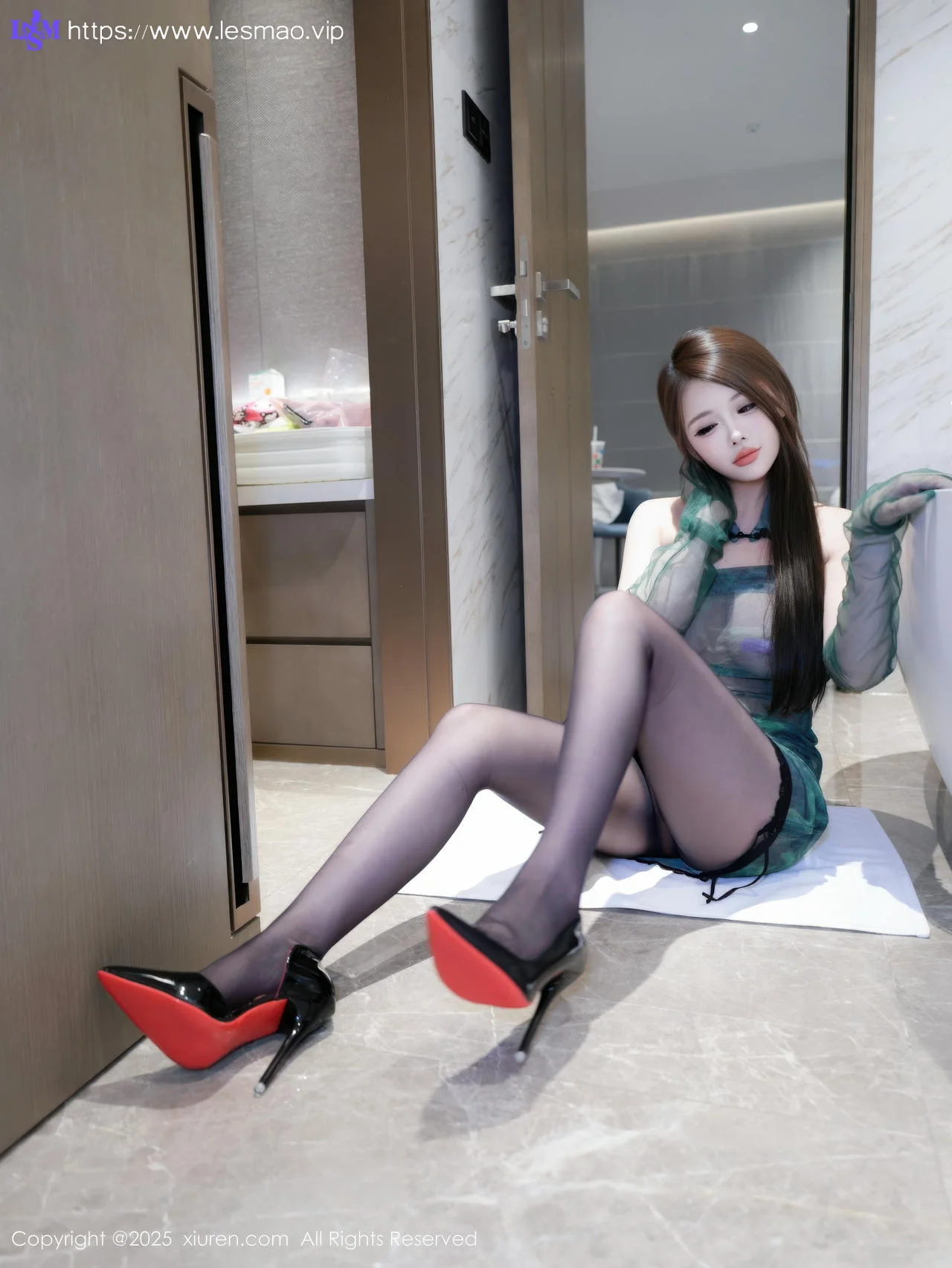 XiuRen 秀人 No.10660 甜妮 绿色连衣短裙爆乳 - 8