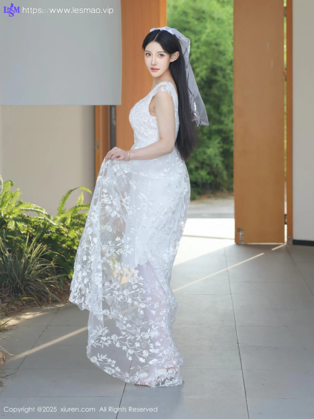 XiuRen 秀人 No.10661 梨霜儿 白色婚纱诱人白色丝袜 - 1