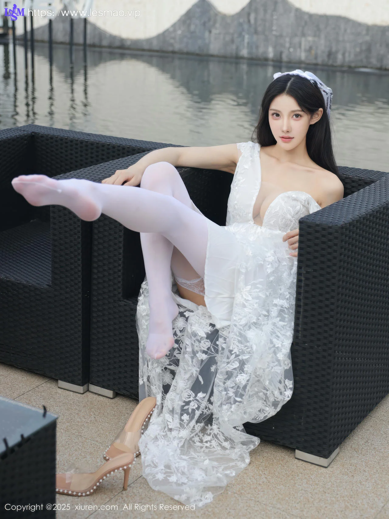 XiuRen 秀人 No.10661 梨霜儿 白色婚纱诱人白色丝袜 - 1