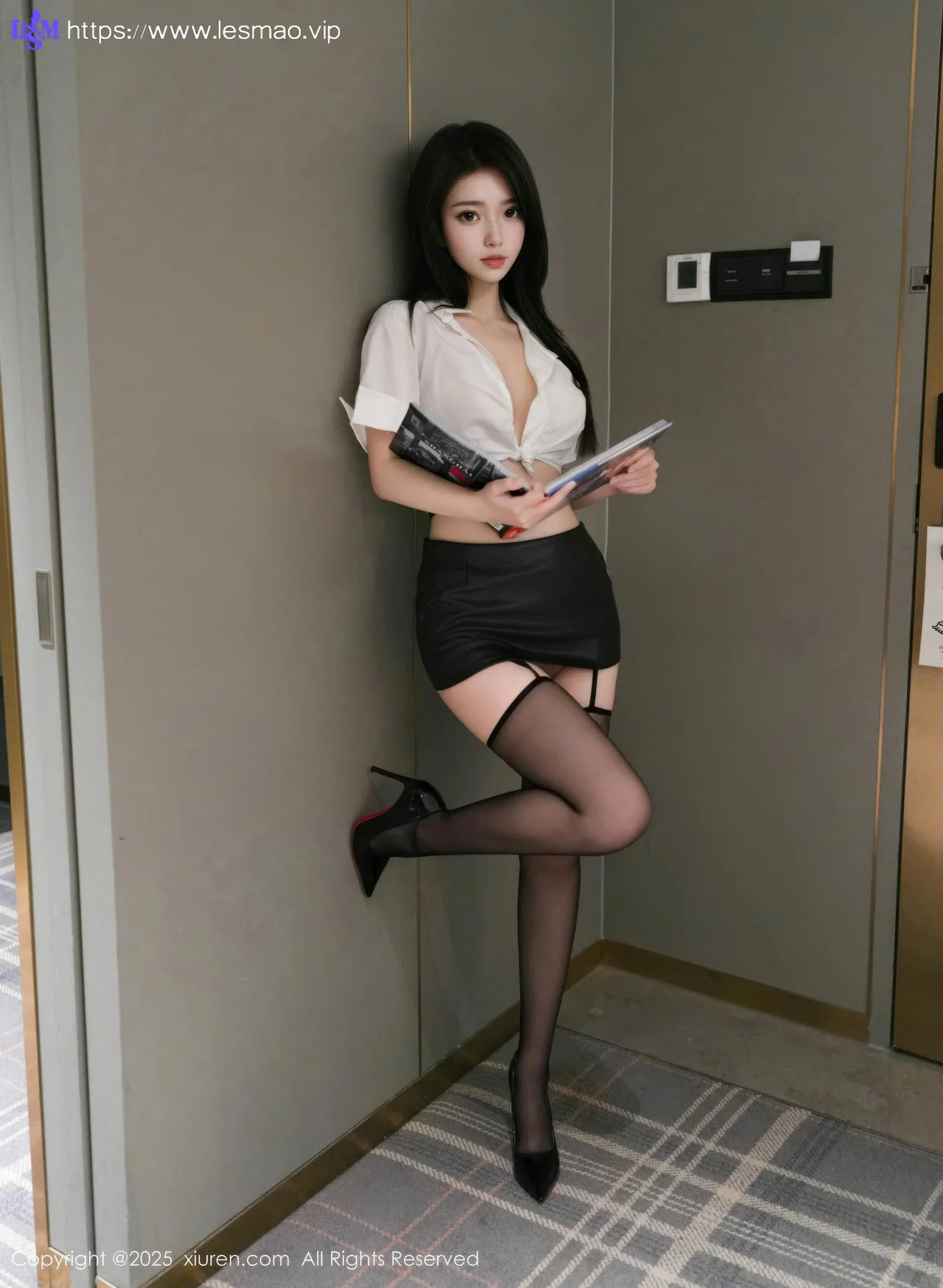 XiuRen 秀人 No.10669 烧烧小桃 性感OL服饰 - 7