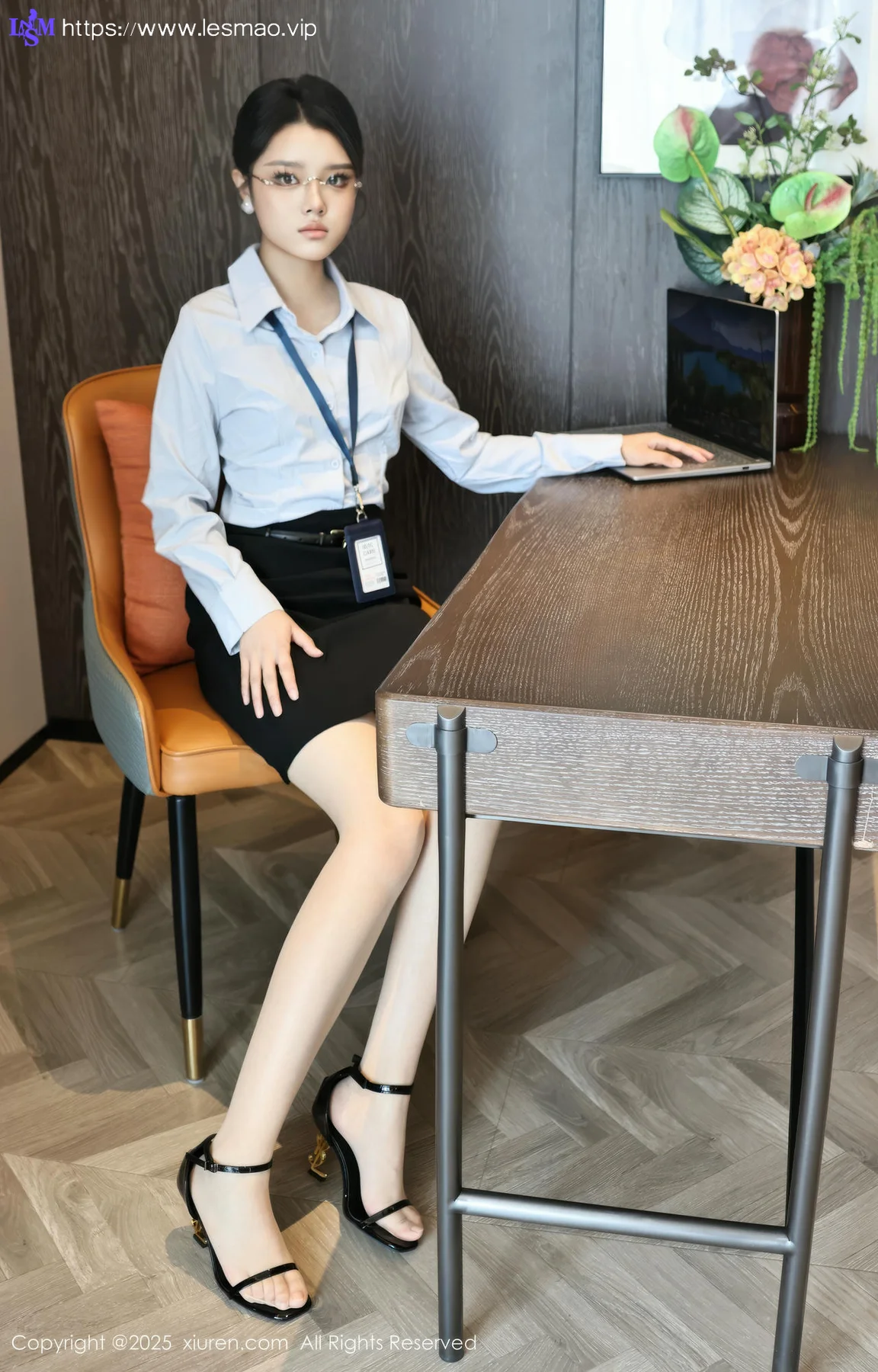 XiuRen 秀人 No.10674 糯梨子 性感OL服饰 - 2