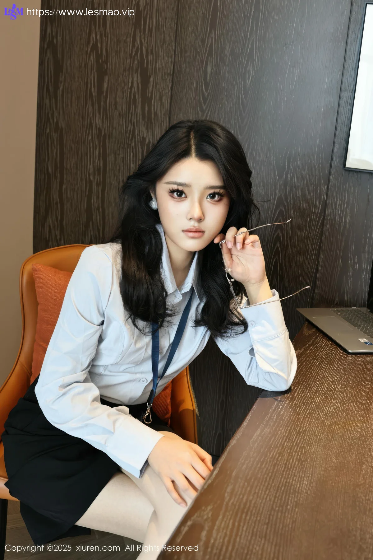XiuRen 秀人 No.10674 糯梨子 性感OL服饰 - 9