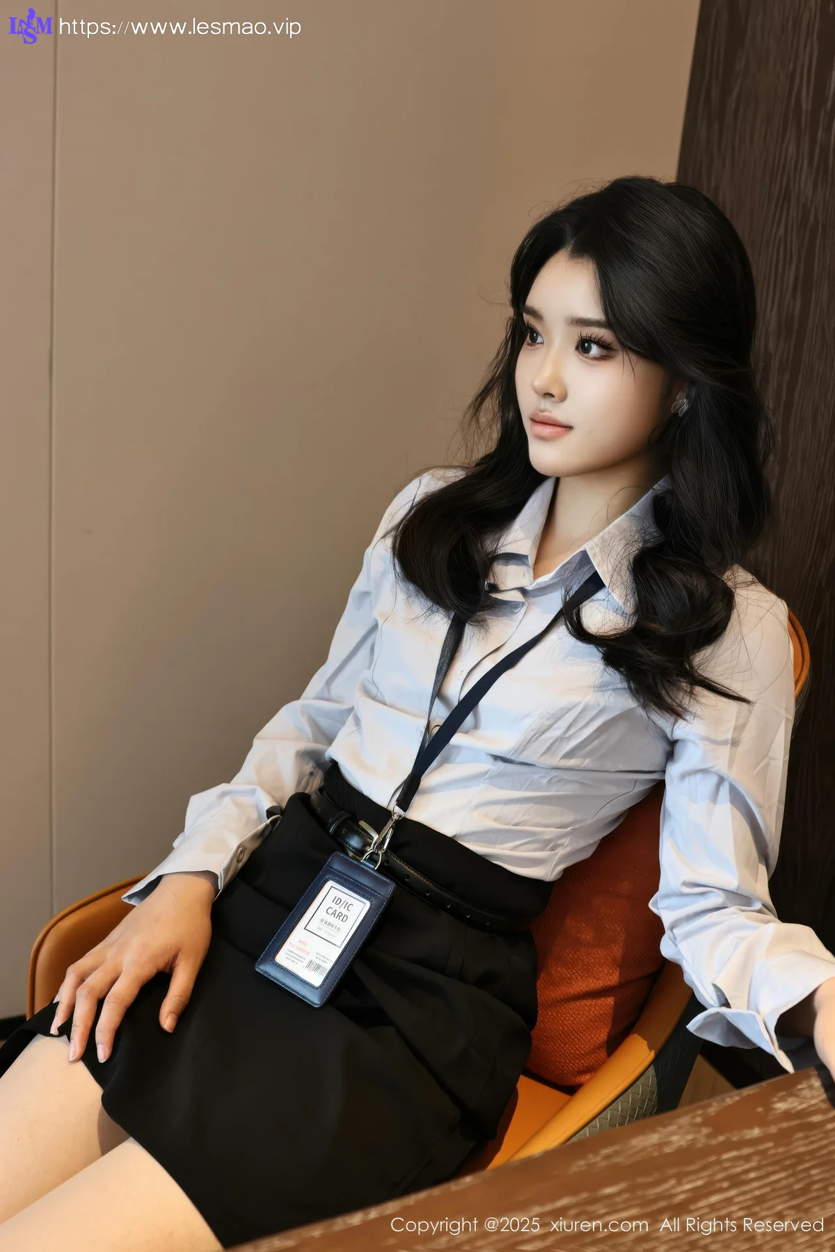 XiuRen 秀人 No.10674 糯梨子 性感OL服饰 - 1